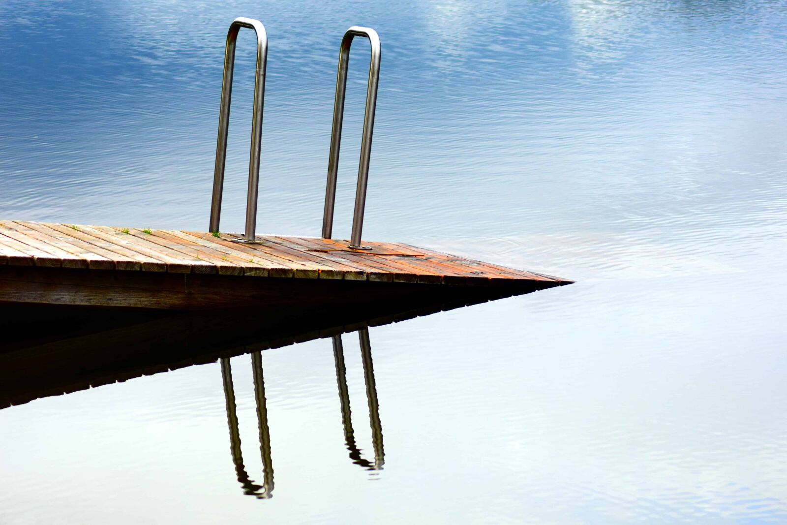 Nikon D3300 sample photo. Water, wood, ladders, reflection photography
