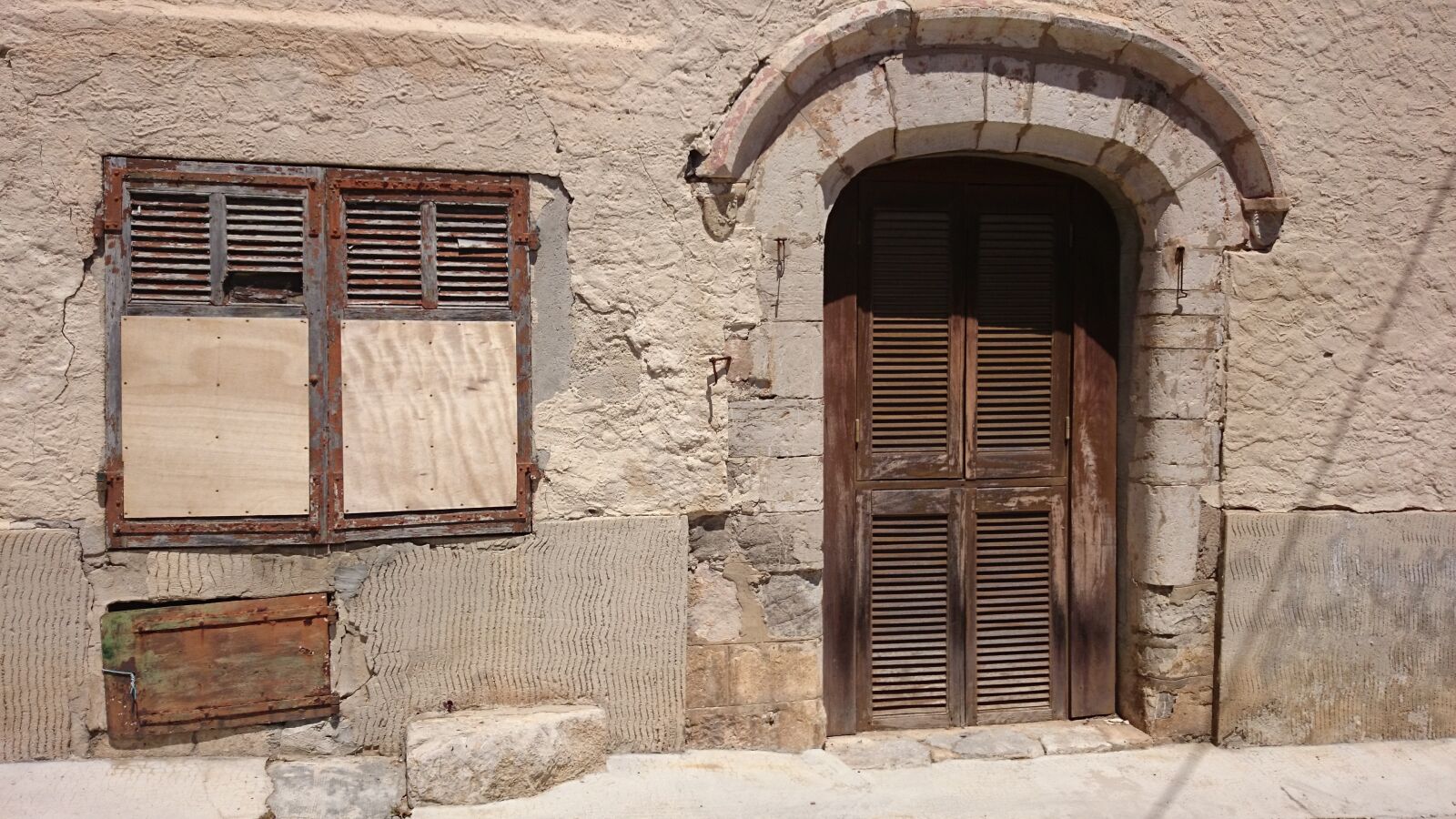Sony Xperia Z1 Compact sample photo. Door, south of france photography