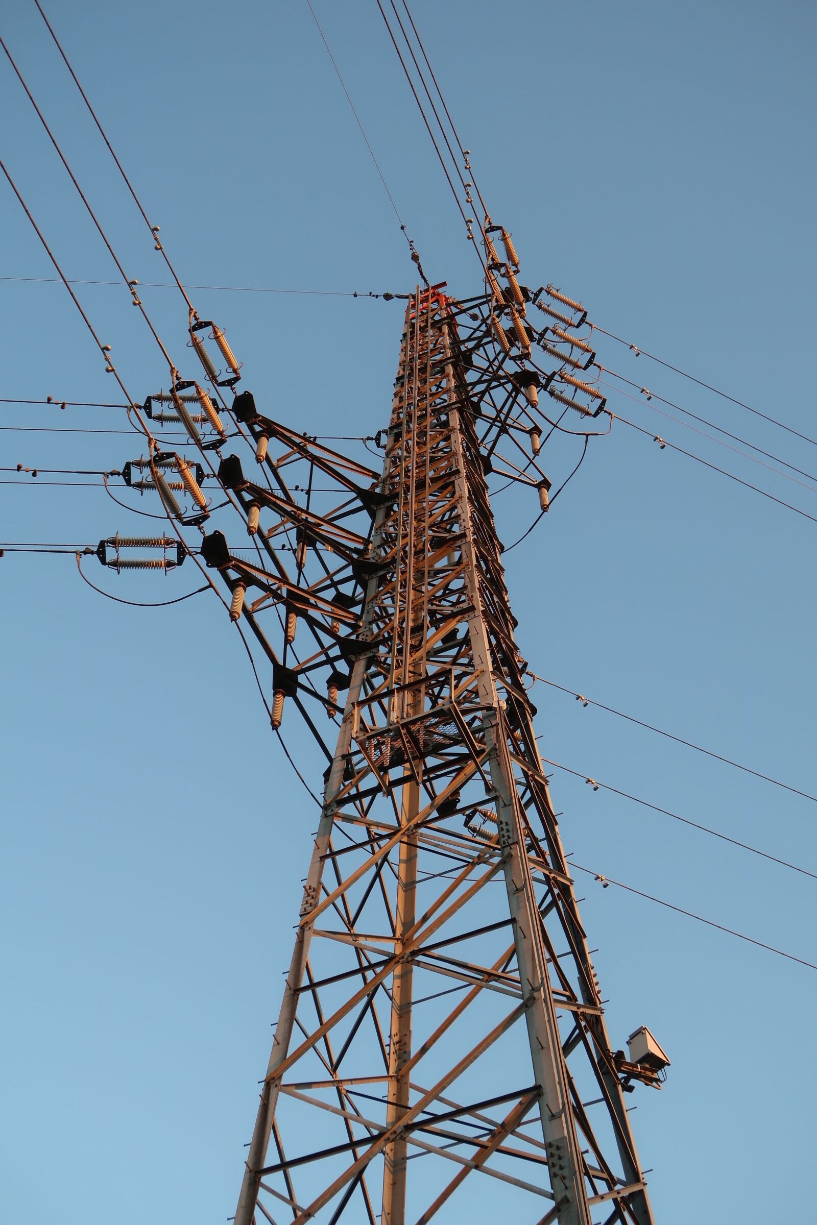 Canon PowerShot G7 X Mark II sample photo. Tower, power line, principal photography