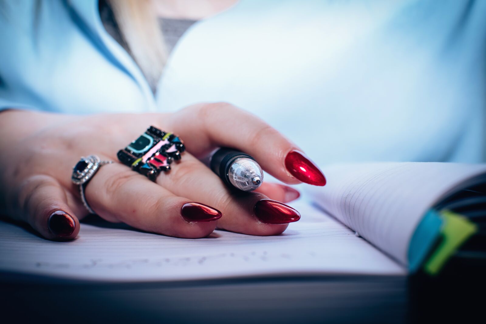 Nikon D5500 sample photo. Notebook, pen, people photography