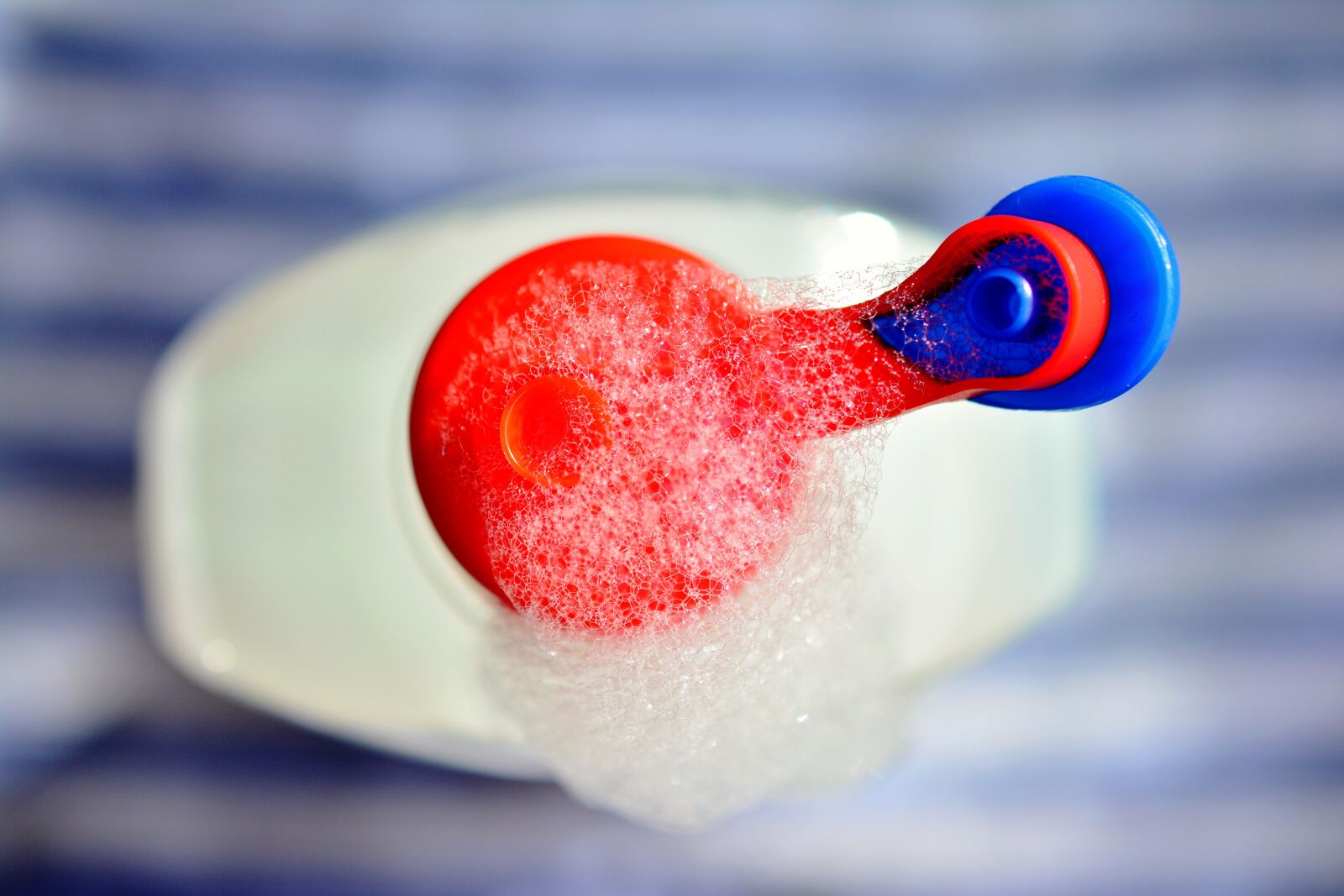 Nikon D5200 sample photo. Detergent, foam, rinse photography