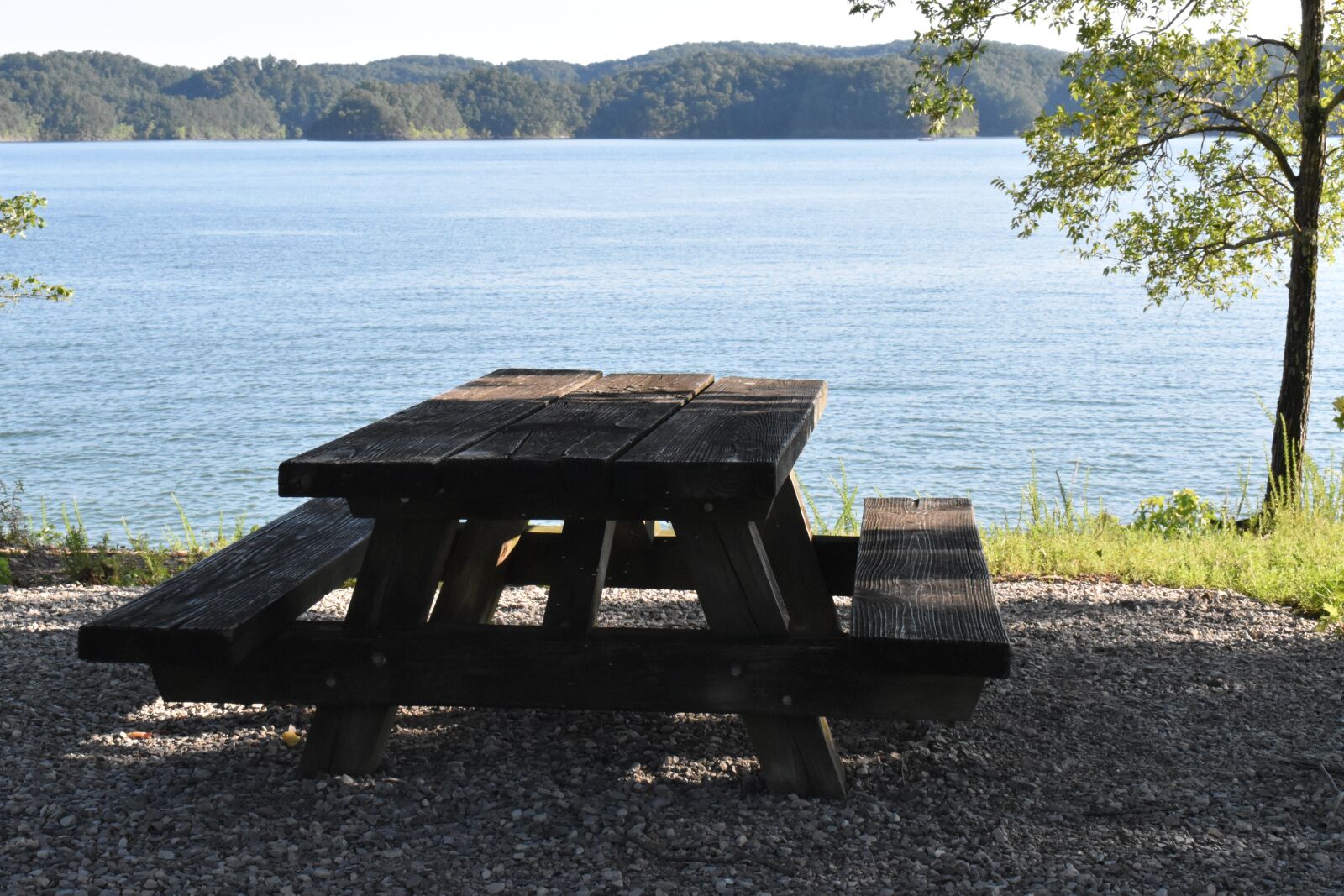 Nikon D5500 sample photo. Picnic, picnic table, outdoor photography