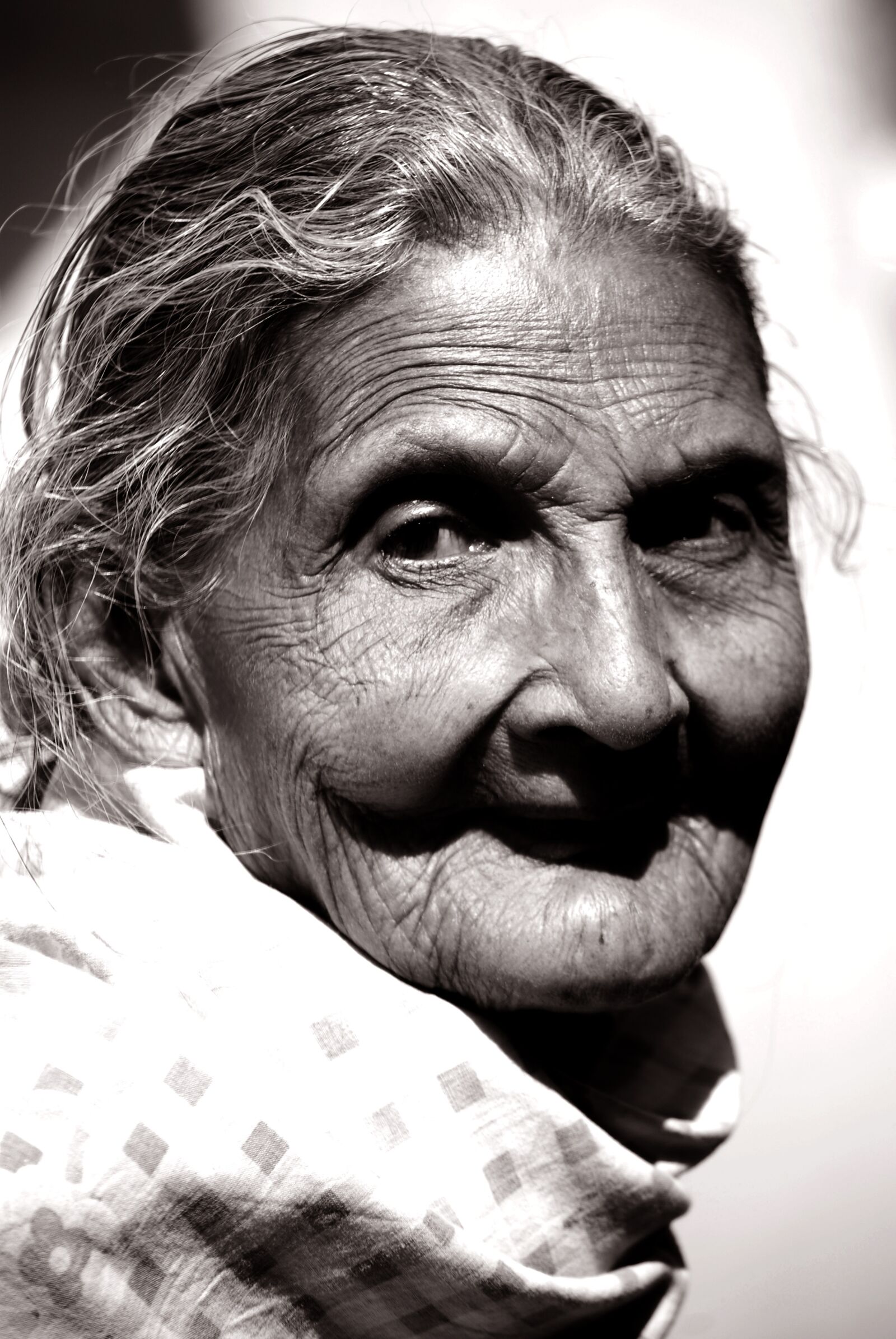 Nikon D40X sample photo. Old lady, vintage, portrait photography