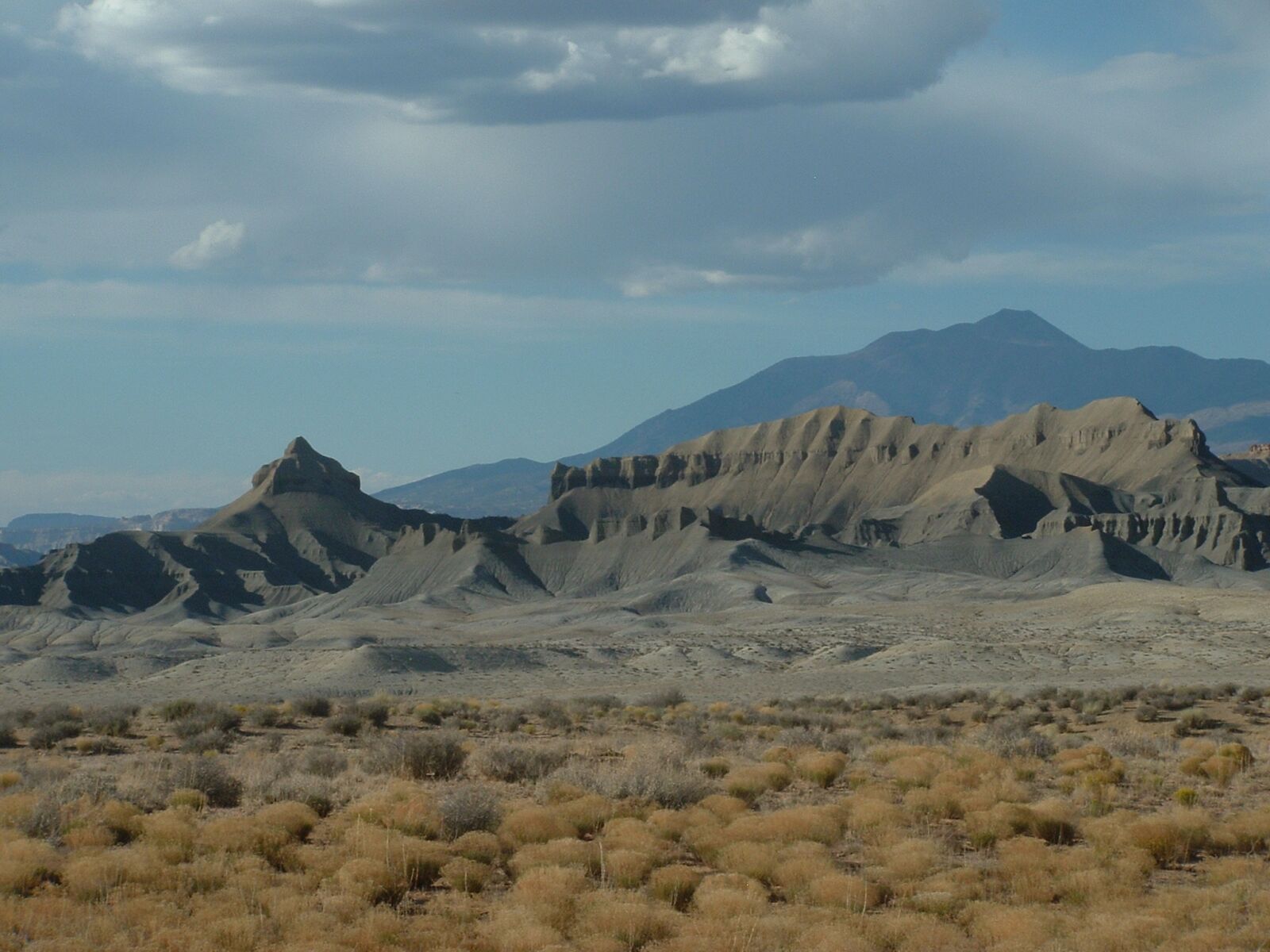 Fujifilm FinePix S3000 sample photo. Utah, desert, landscape photography