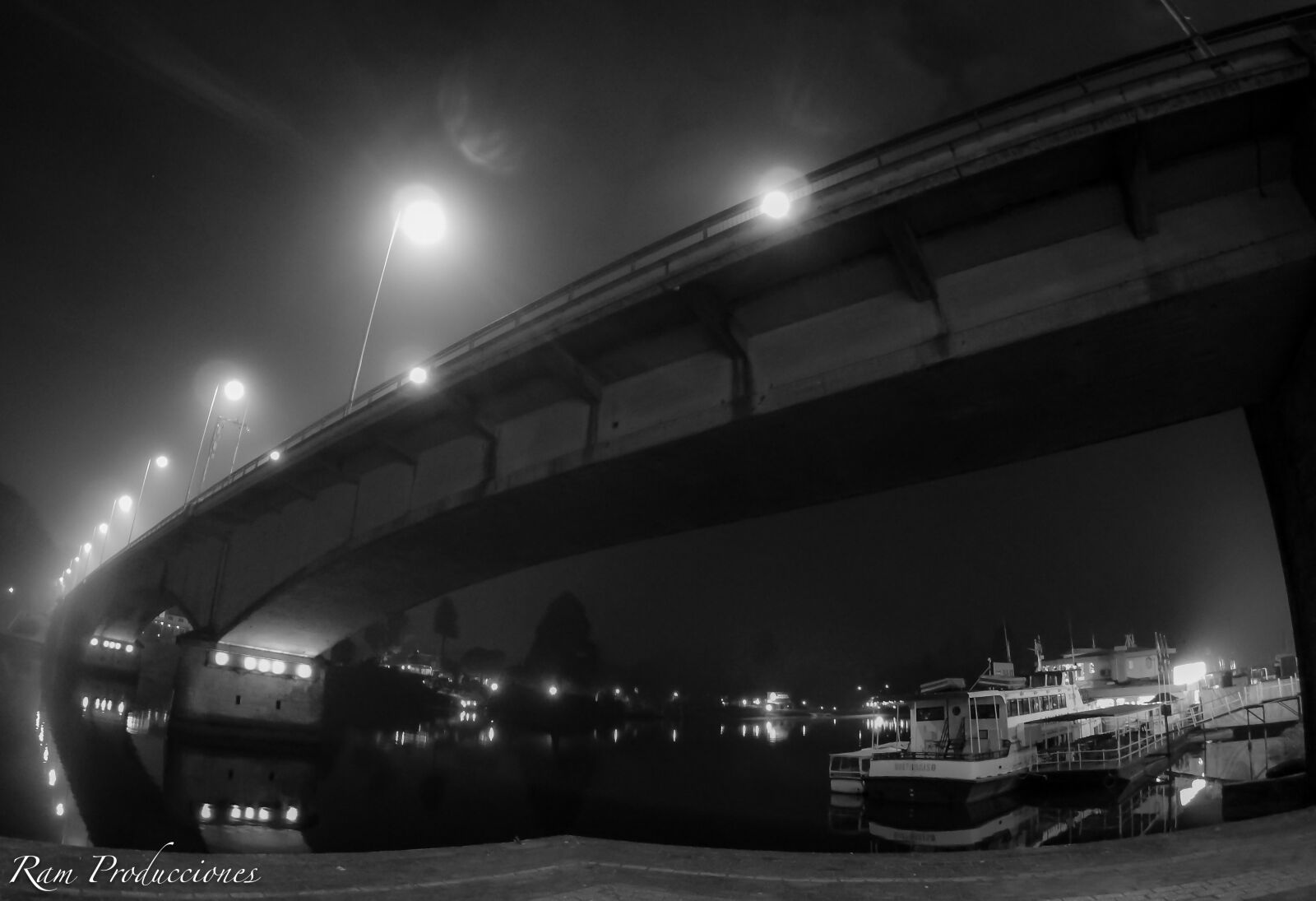 GoPro Hero5 Black sample photo. Valdivia, puentes, noche photography