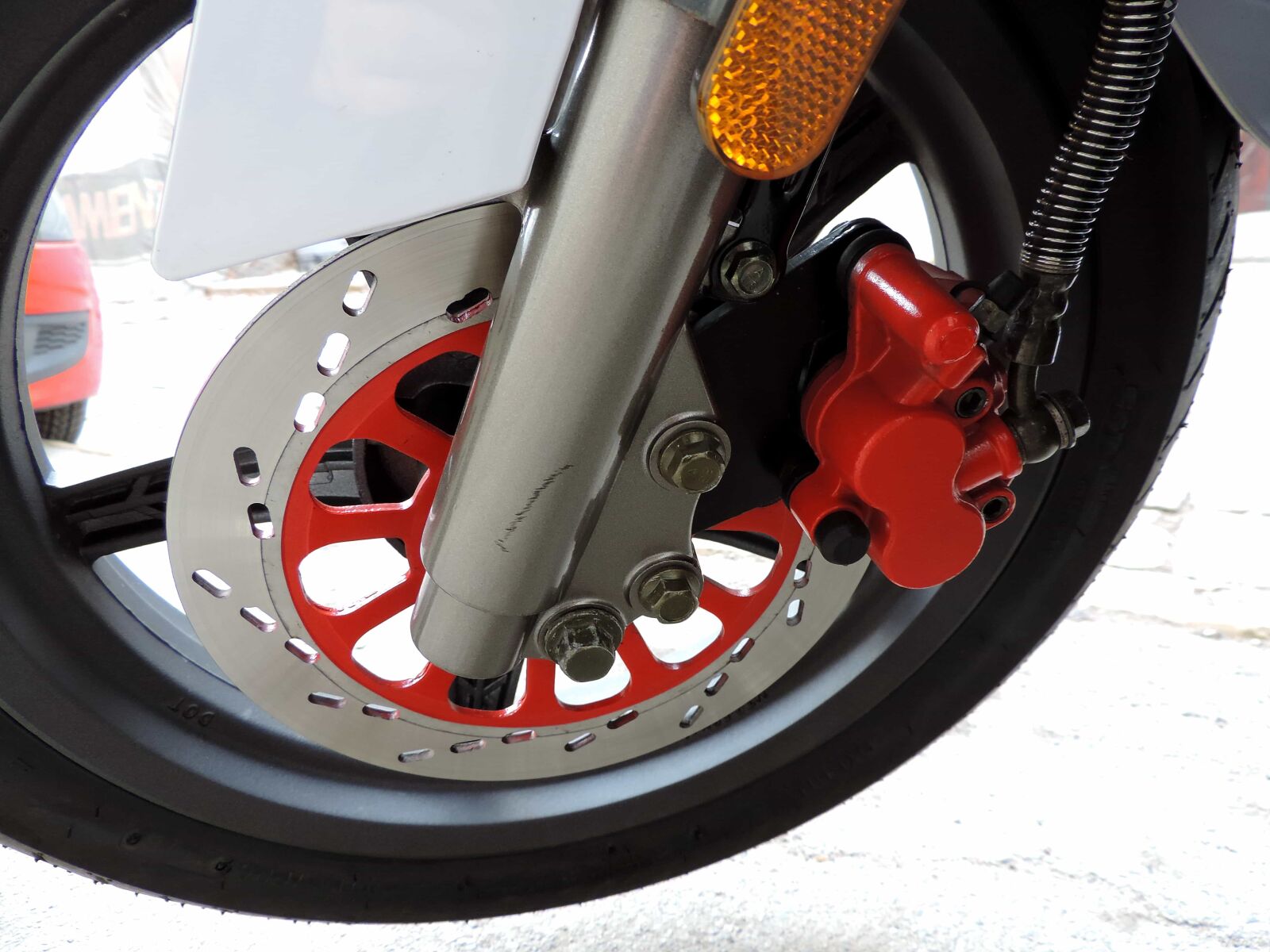 Nikon Coolpix P520 sample photo. Brake, motorcycle, part, tire photography