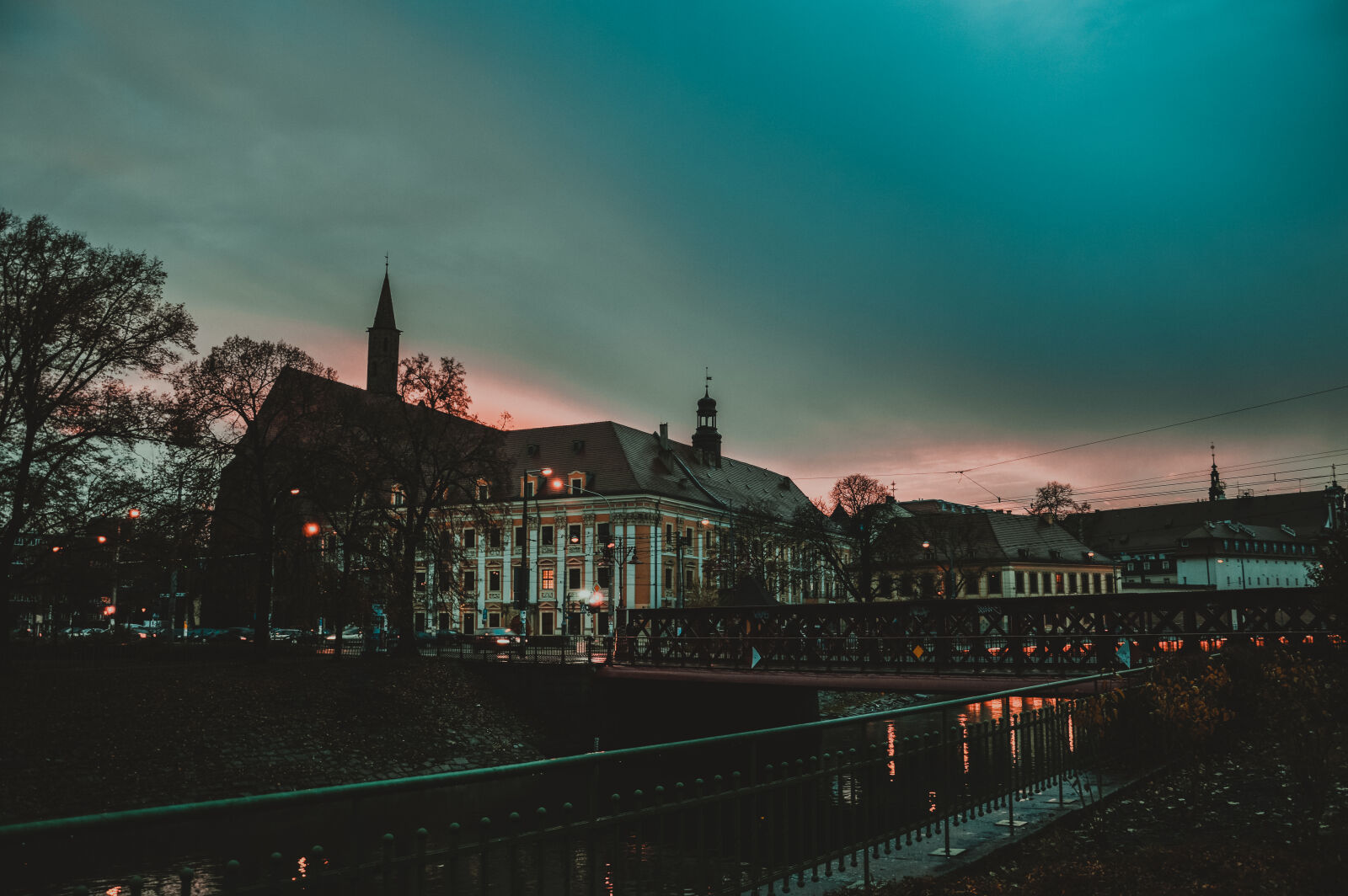 Nikon D3200 sample photo. Architecture, building, city, dawn photography