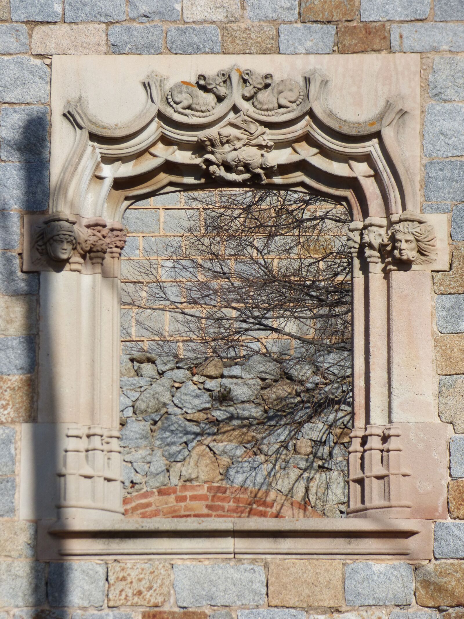 Panasonic Lumix DMC-FZ70 sample photo. Window, medieval, carved stone photography