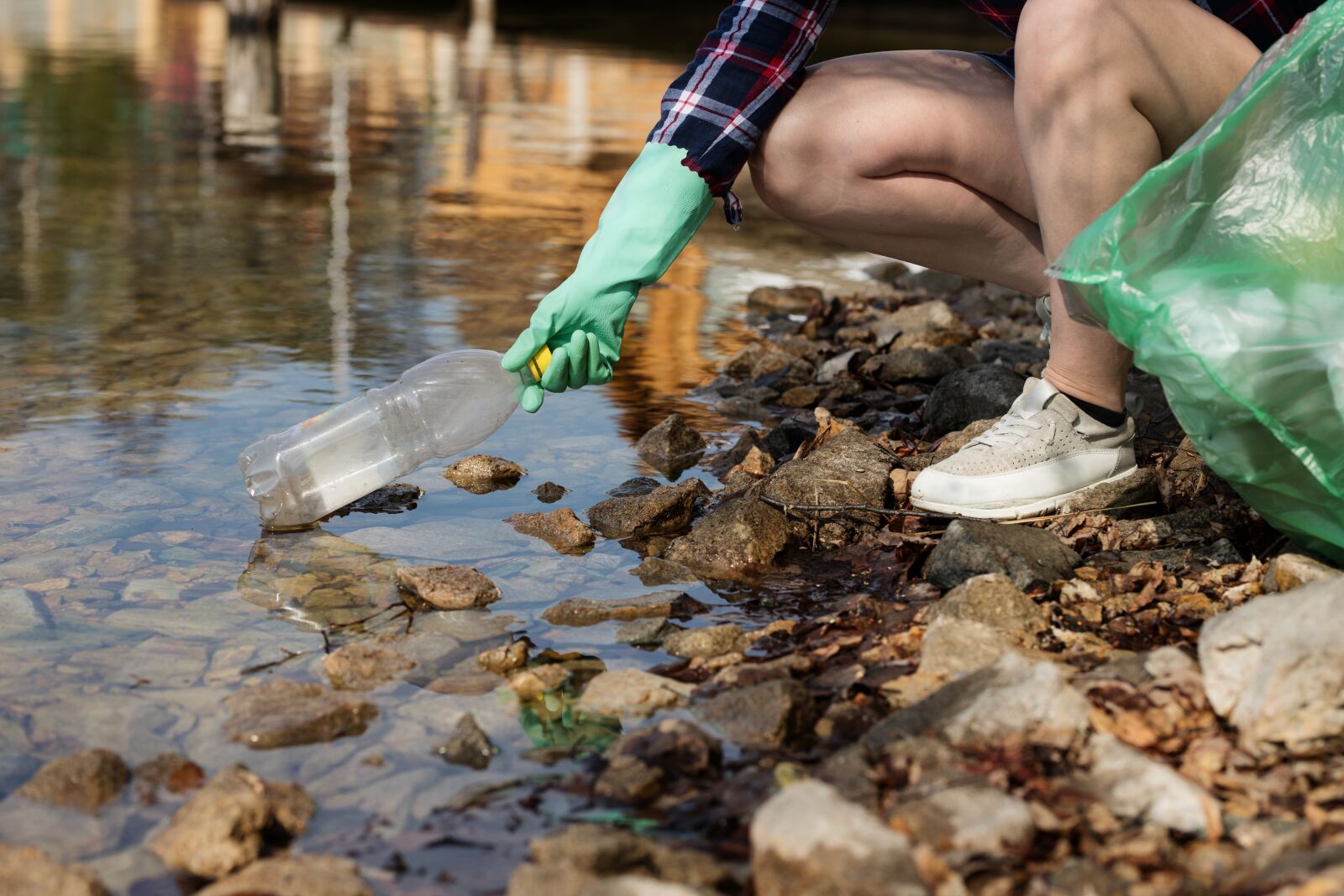Sigma 85mm F1.4 DG HSM Art sample photo. Ecology, dirt, cleaning photography