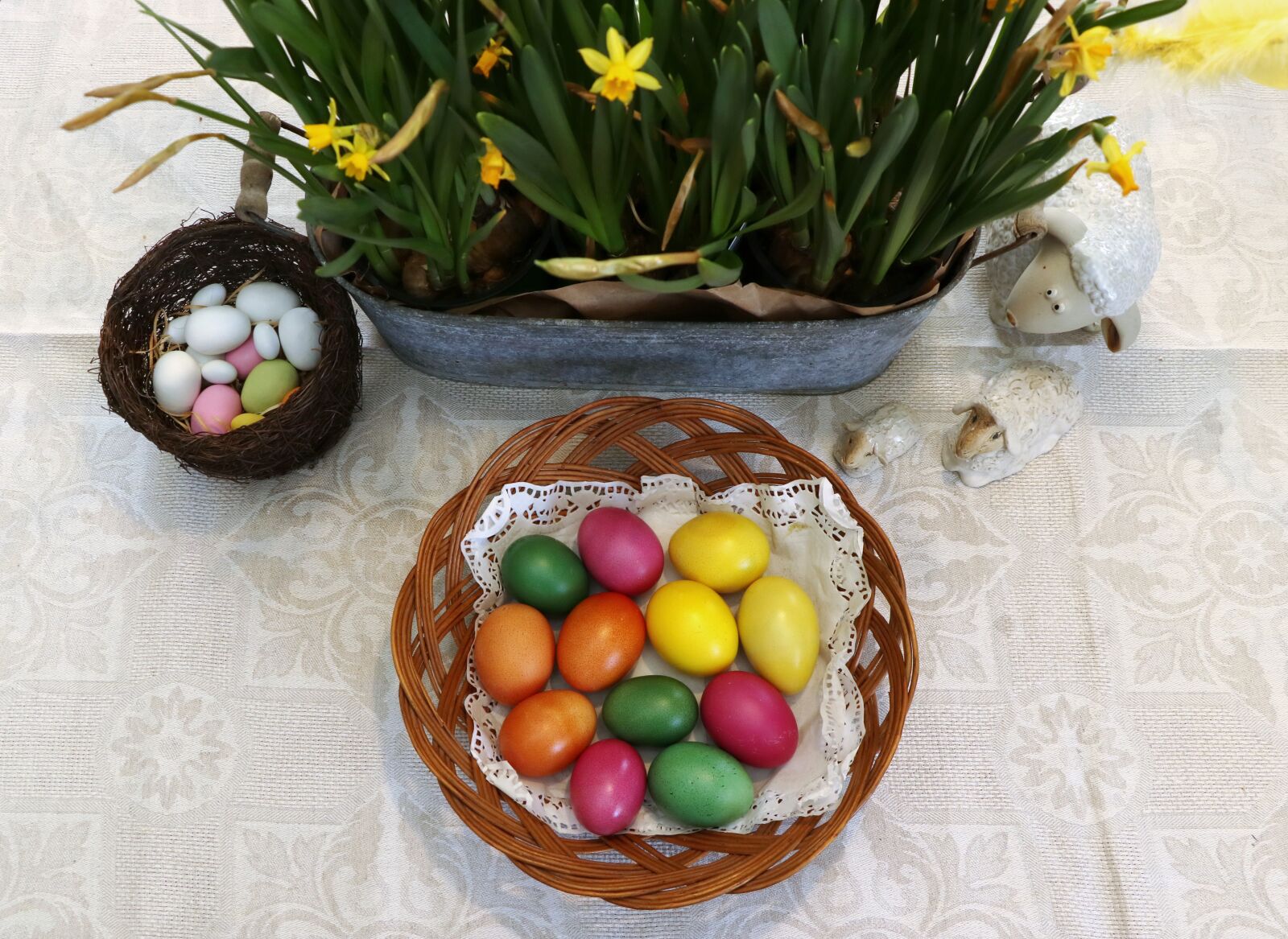Canon EOS 750D (EOS Rebel T6i / EOS Kiss X8i) sample photo. Easter, egg, sweets photography