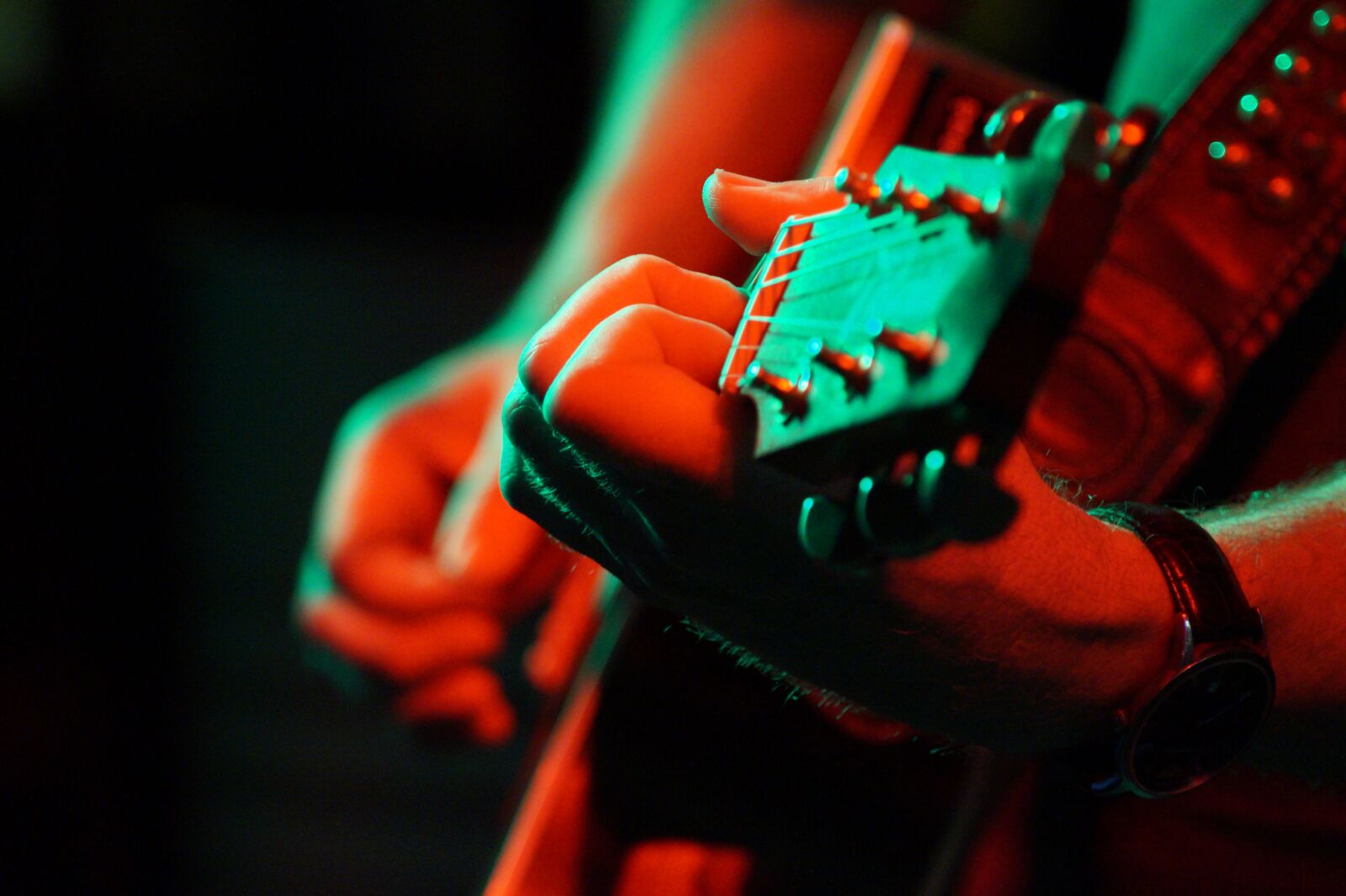 Sony SLT-A58 sample photo. Guitar, music, instrument photography