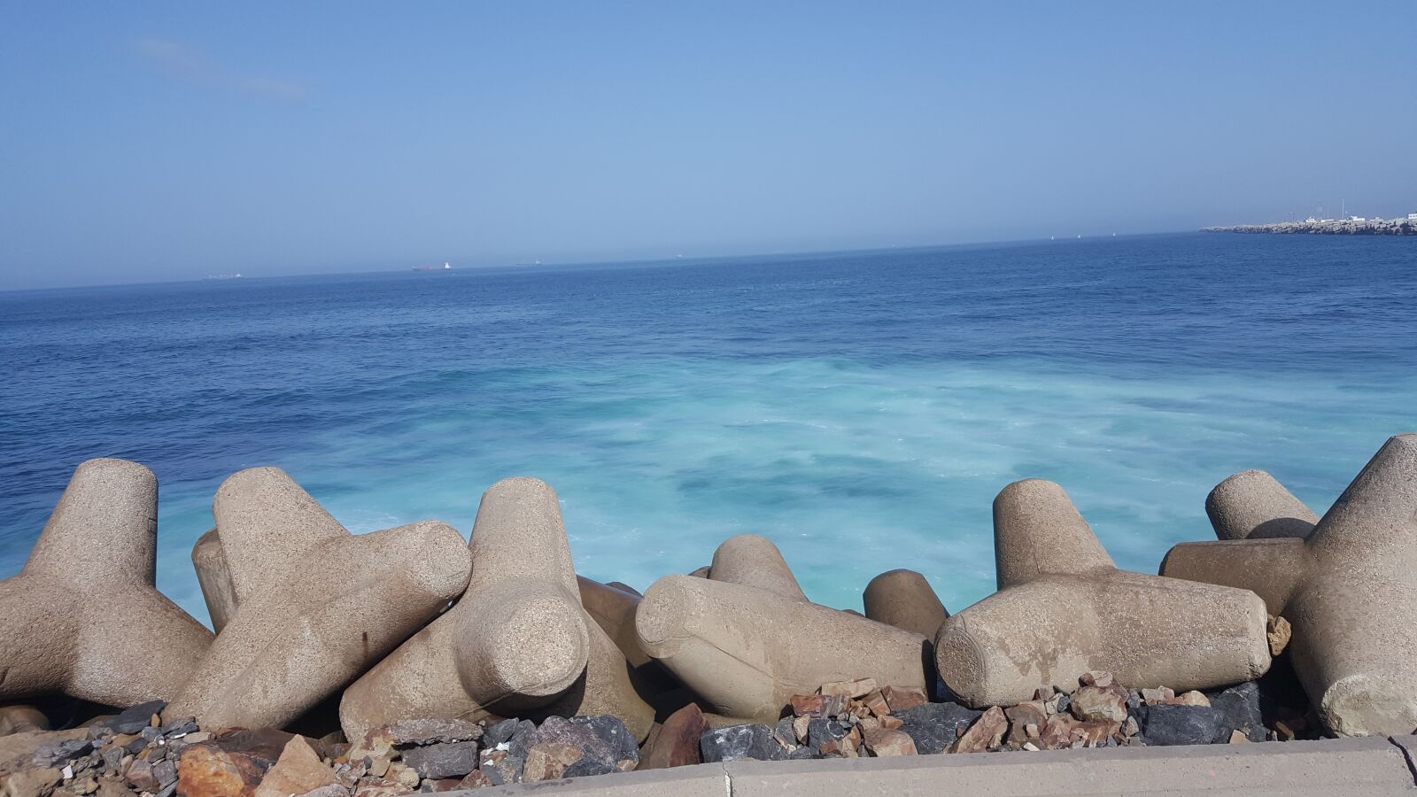 Samsung Galaxy Note5 sample photo. Sea, port, sky photography