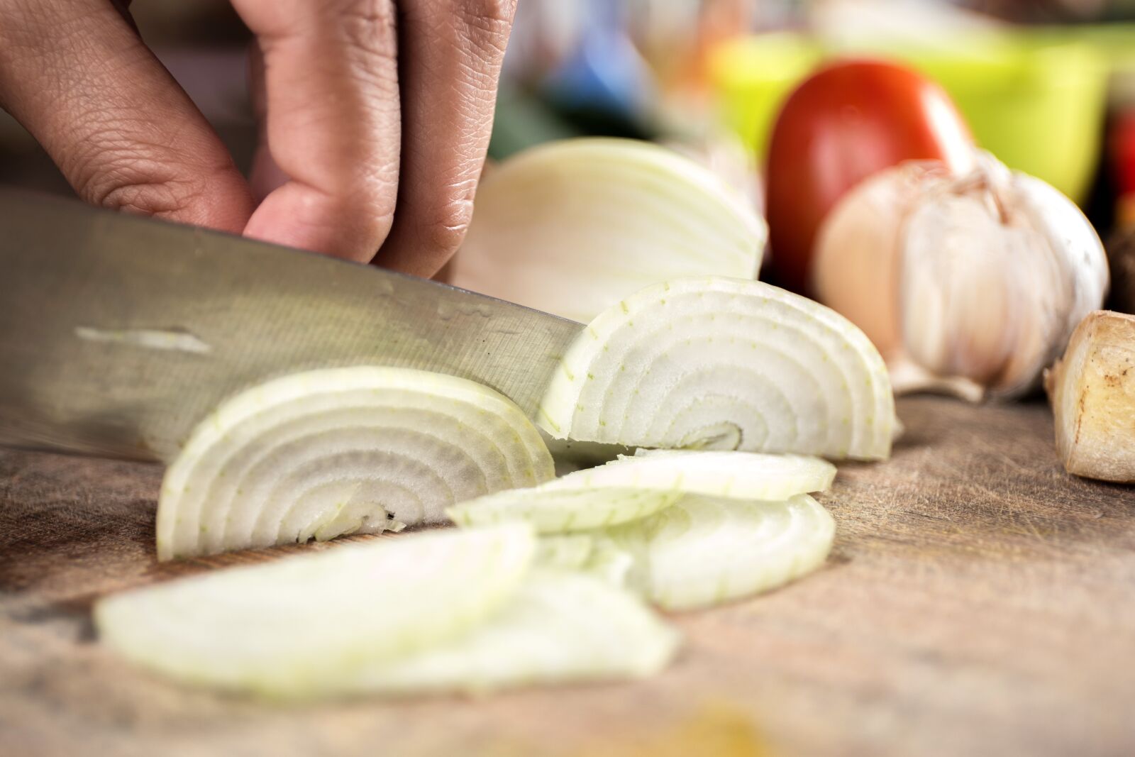 Canon EF 24-70mm F4L IS USM sample photo. Garlic, slice, onion photography
