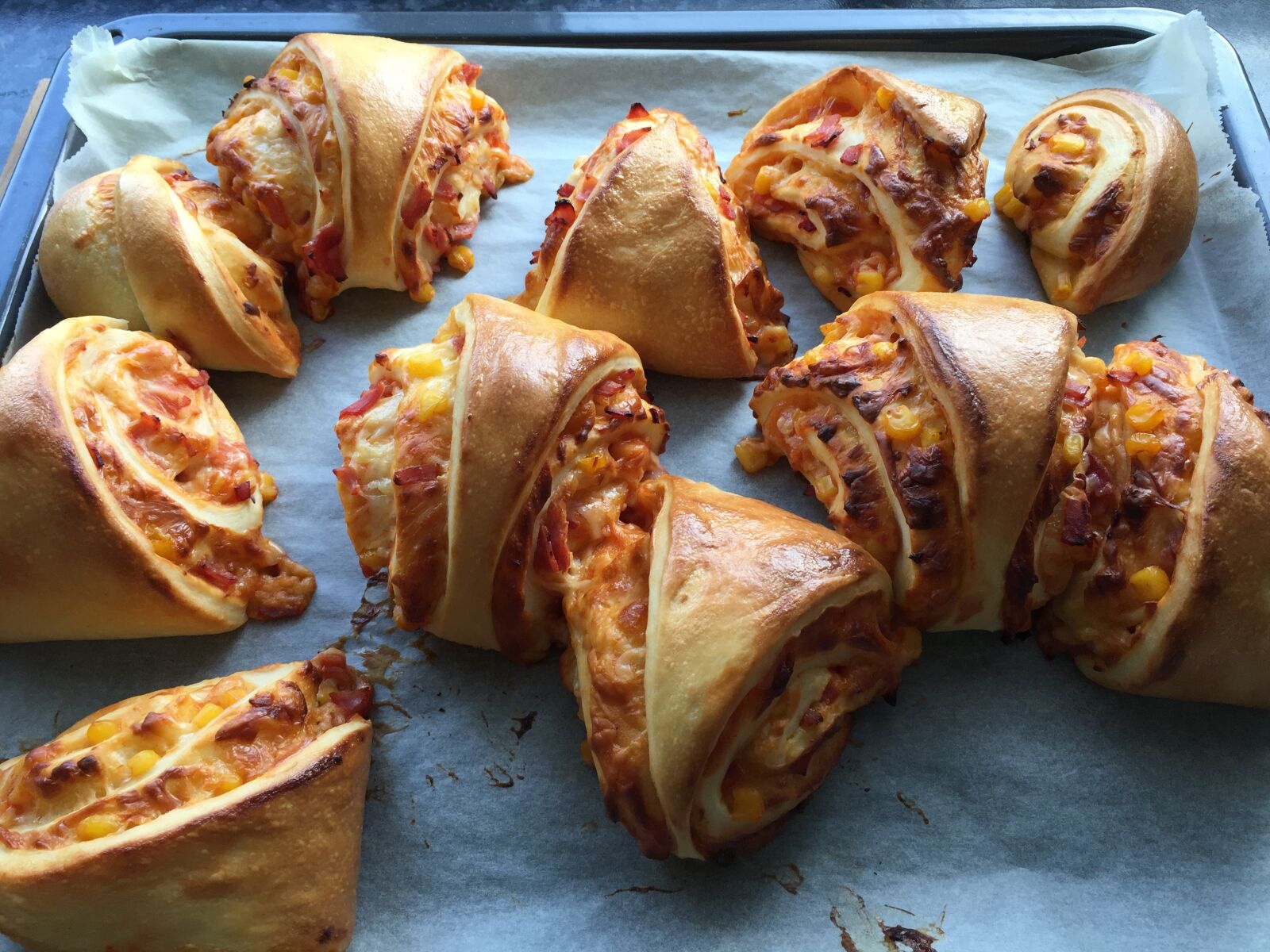 Apple iPhone 6 sample photo. Lunch, baking, pizza photography