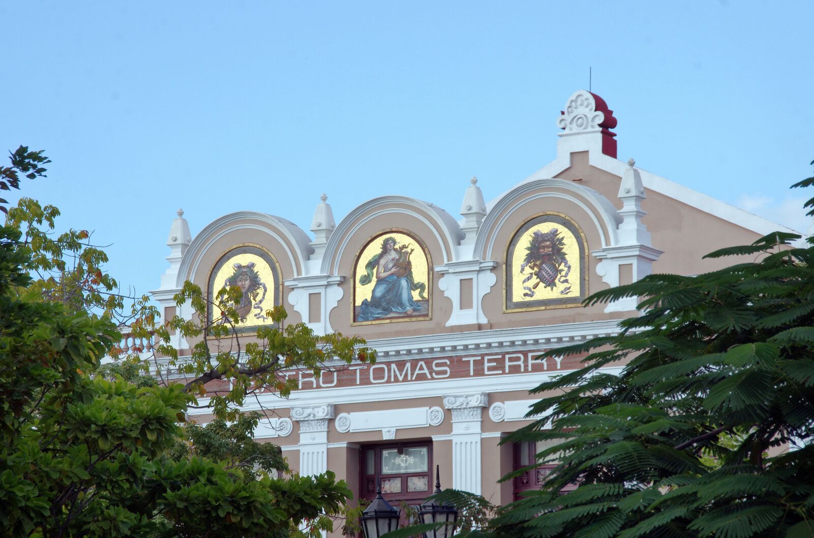 Pentax K-5 sample photo. Cuba, trinidad, theatre photography
