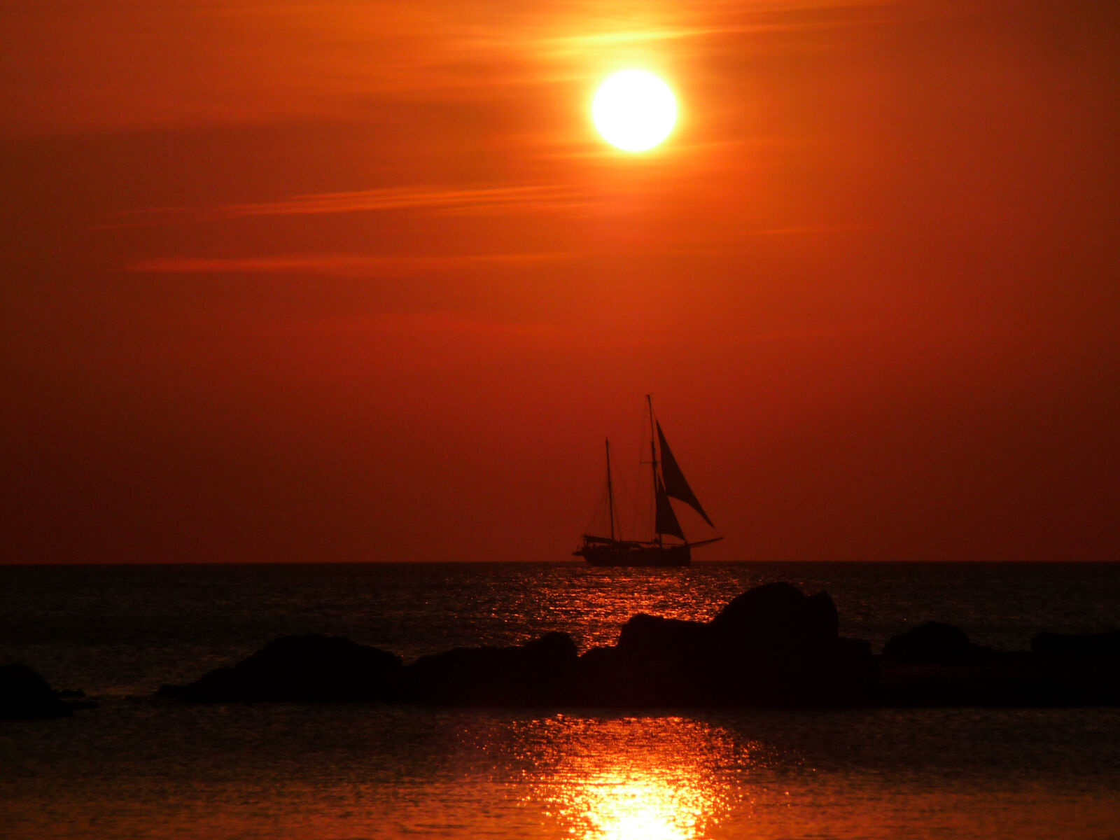 Panasonic Lumix DMC-TZ5 sample photo. Sea, dawn, sunset, ocean photography