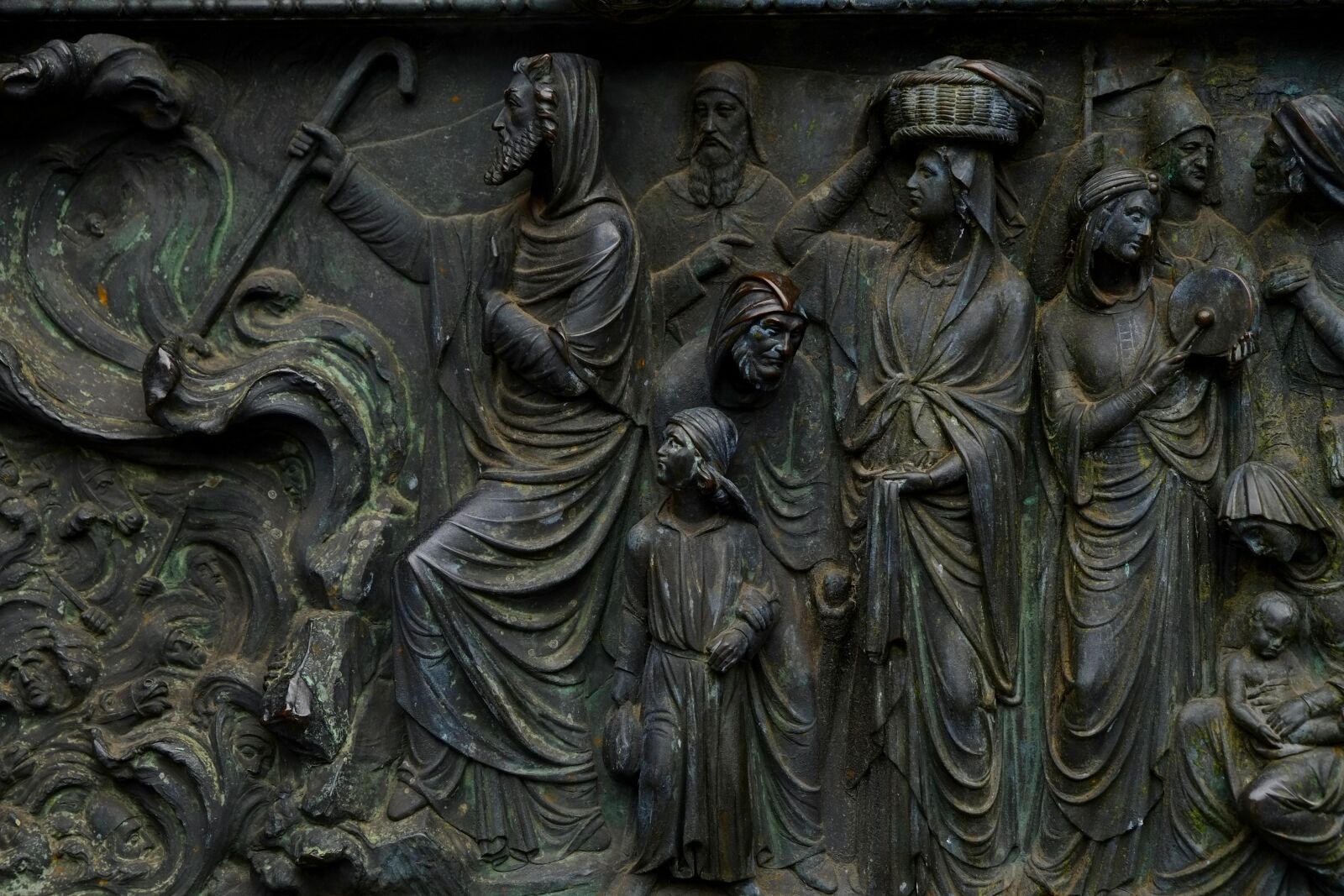 Fujifilm X-E1 sample photo. Relief, image, historically photography