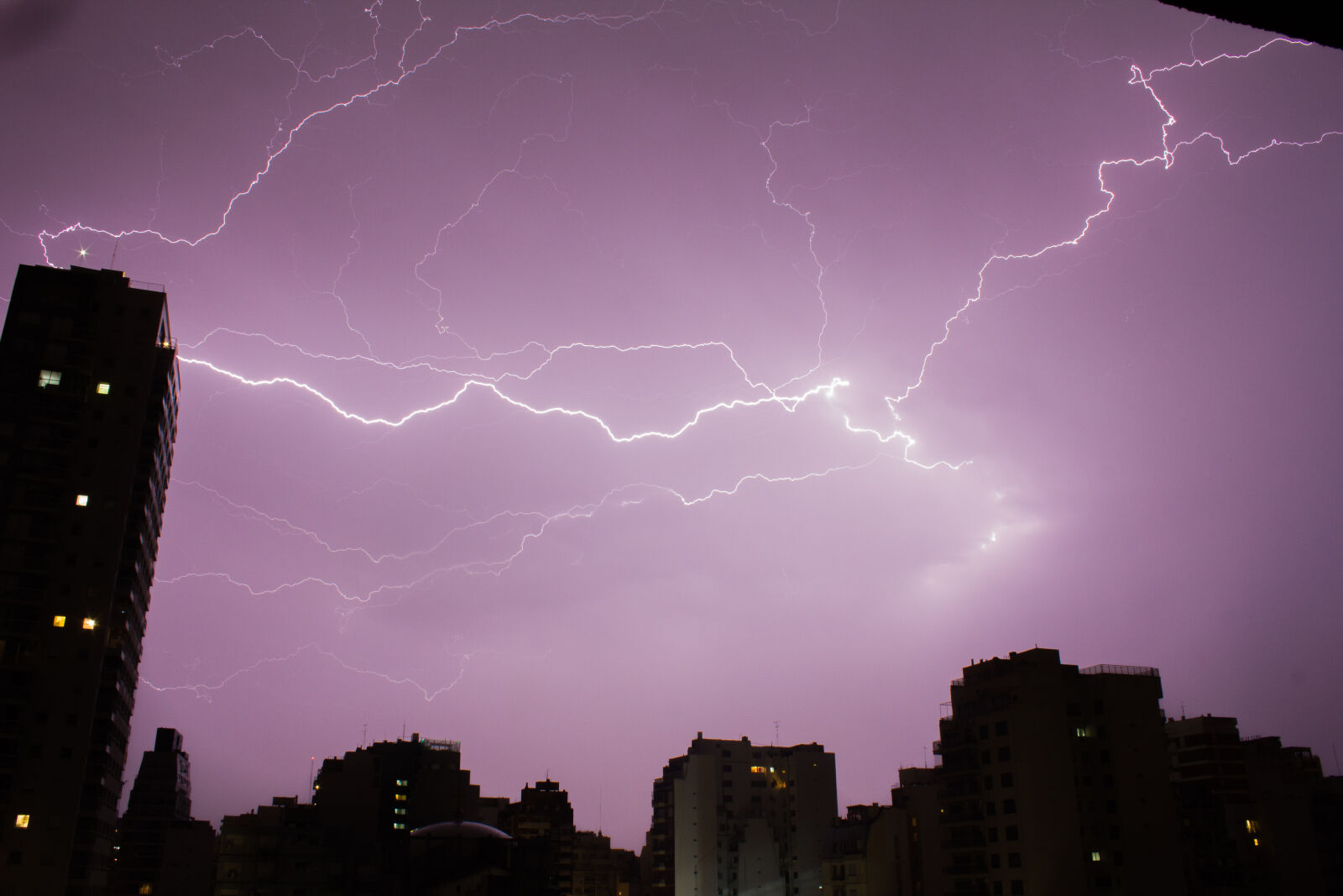 Canon EOS 550D (EOS Rebel T2i / EOS Kiss X4) sample photo. Lighting, storm, wheather photography