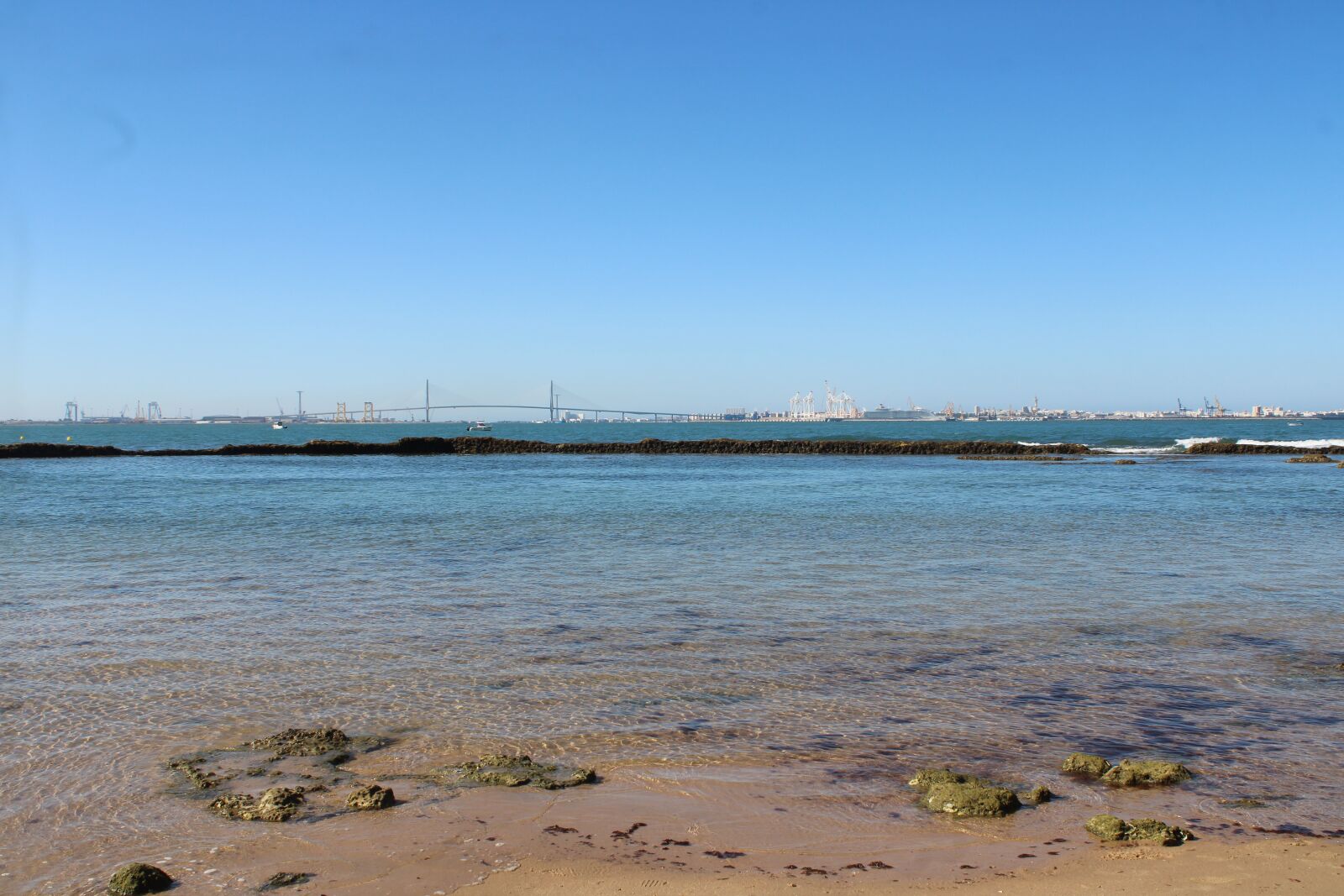 Canon EOS 2000D (EOS Rebel T7 / EOS Kiss X90 / EOS 1500D) sample photo. The port of santa photography