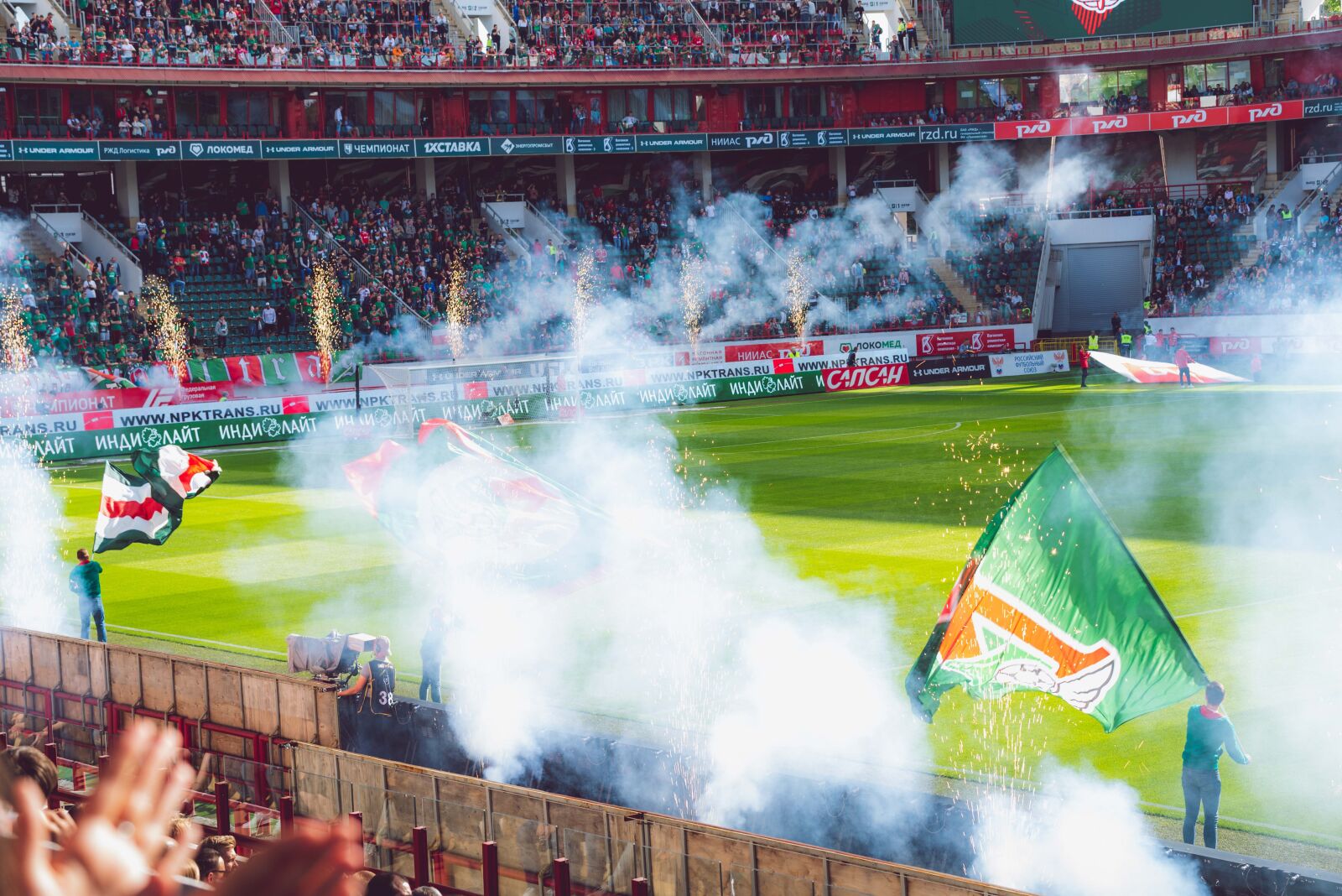 Nikon D750 sample photo. Flag, locomotive, football photography