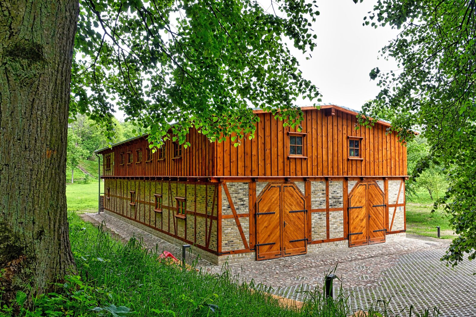 Sony Cyber-shot DSC-RX100 III sample photo. Barn, shed, farm photography