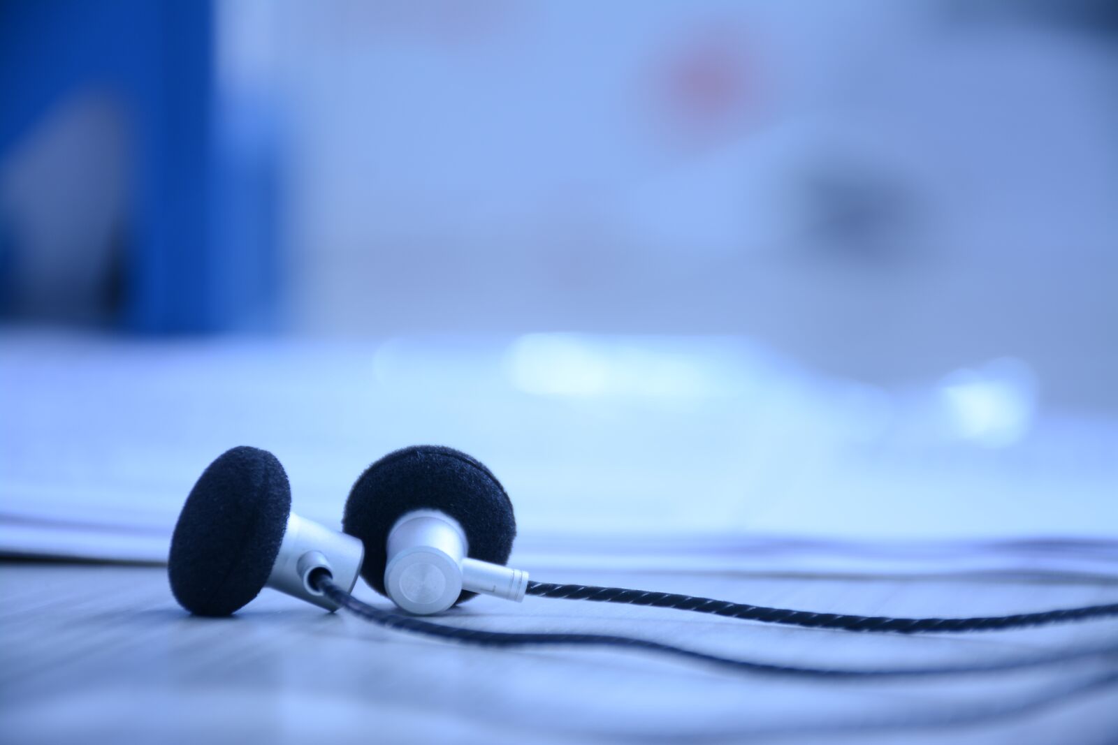 Nikon D7100 sample photo. Headphones, office, music photography