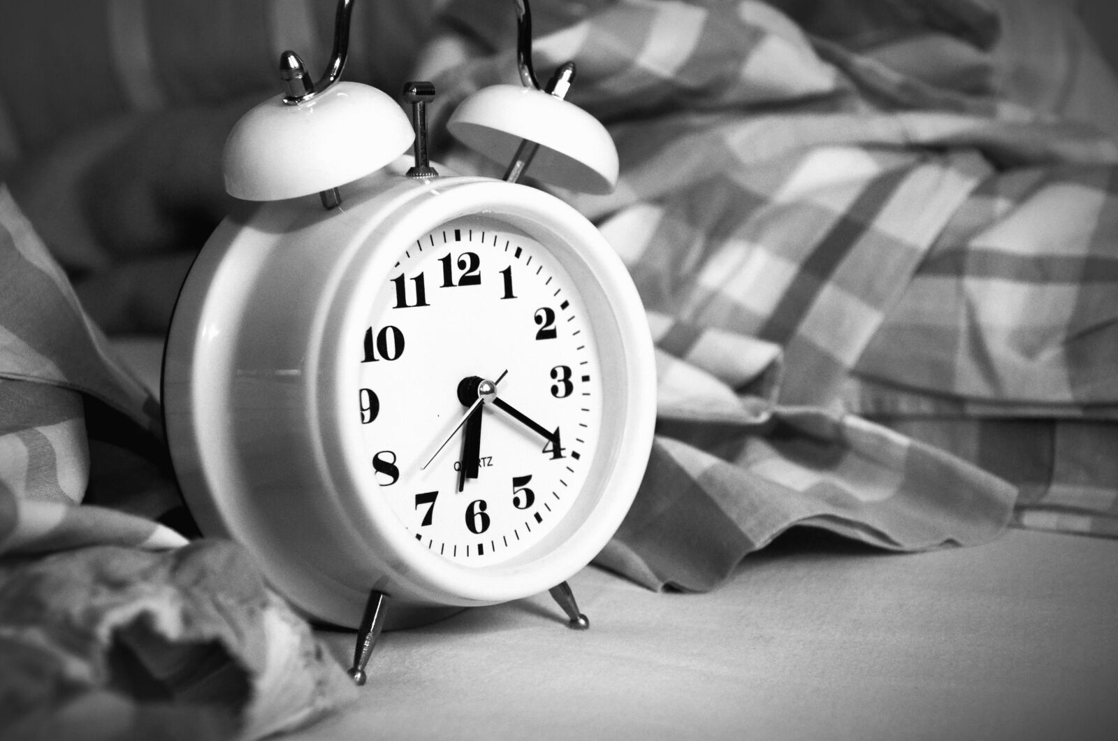 Nikon D5100 sample photo. Alarm clock, hour, minute photography