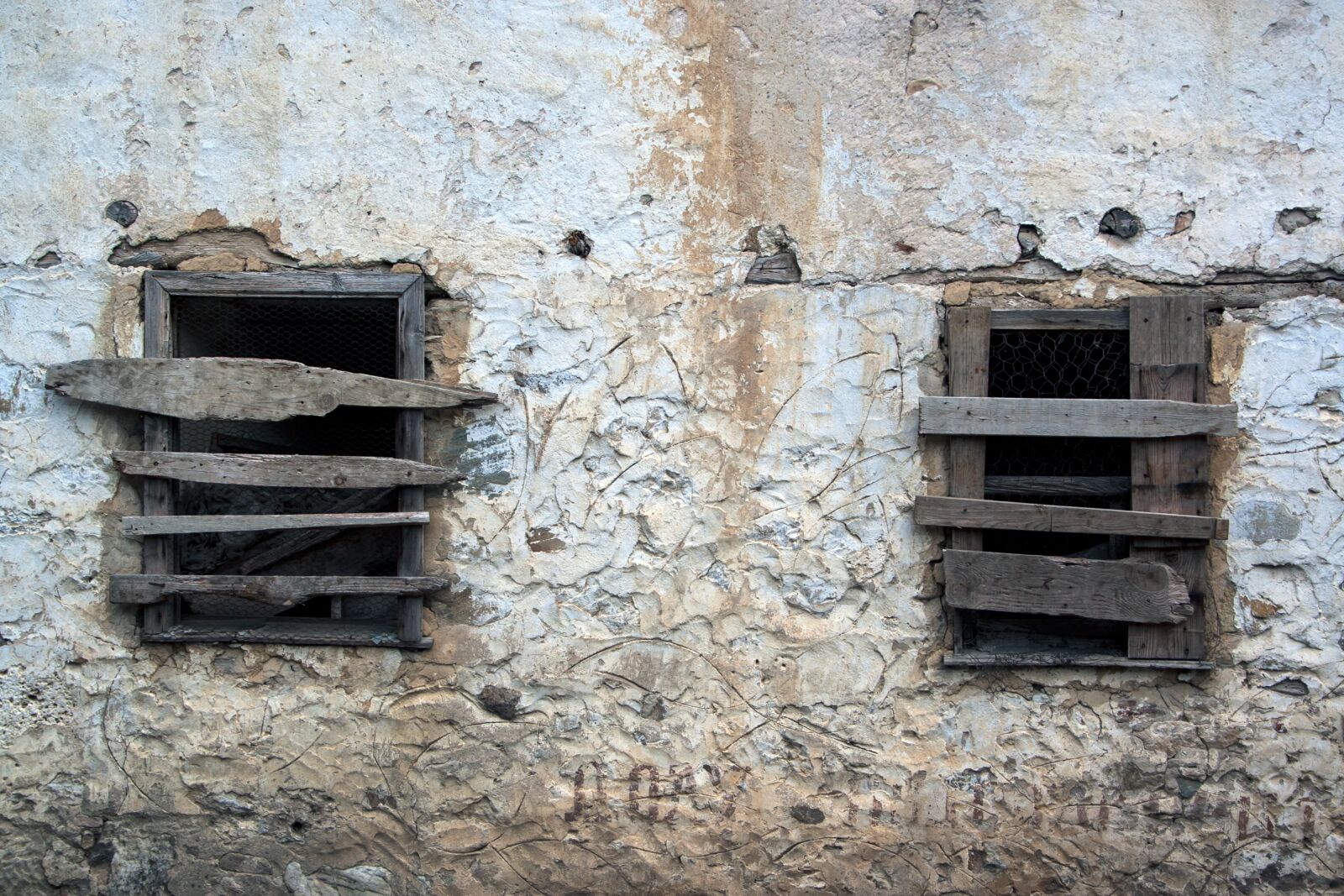 Canon EOS 350D (EOS Digital Rebel XT / EOS Kiss Digital N) sample photo. Old, outdated, abandoned photography