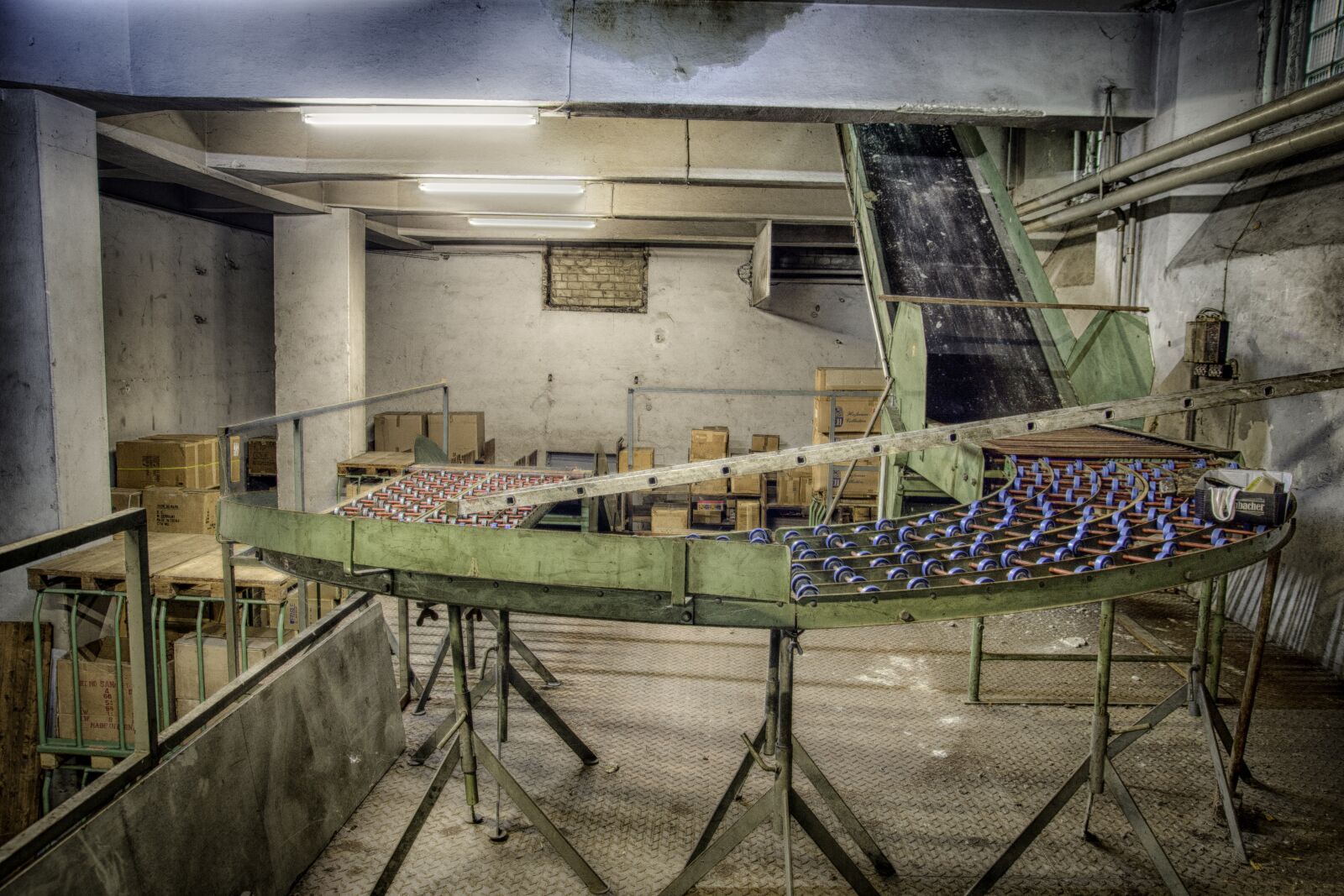 Sony ILCA-77M2 sample photo. Pforphoto, lost place, abandoned photography