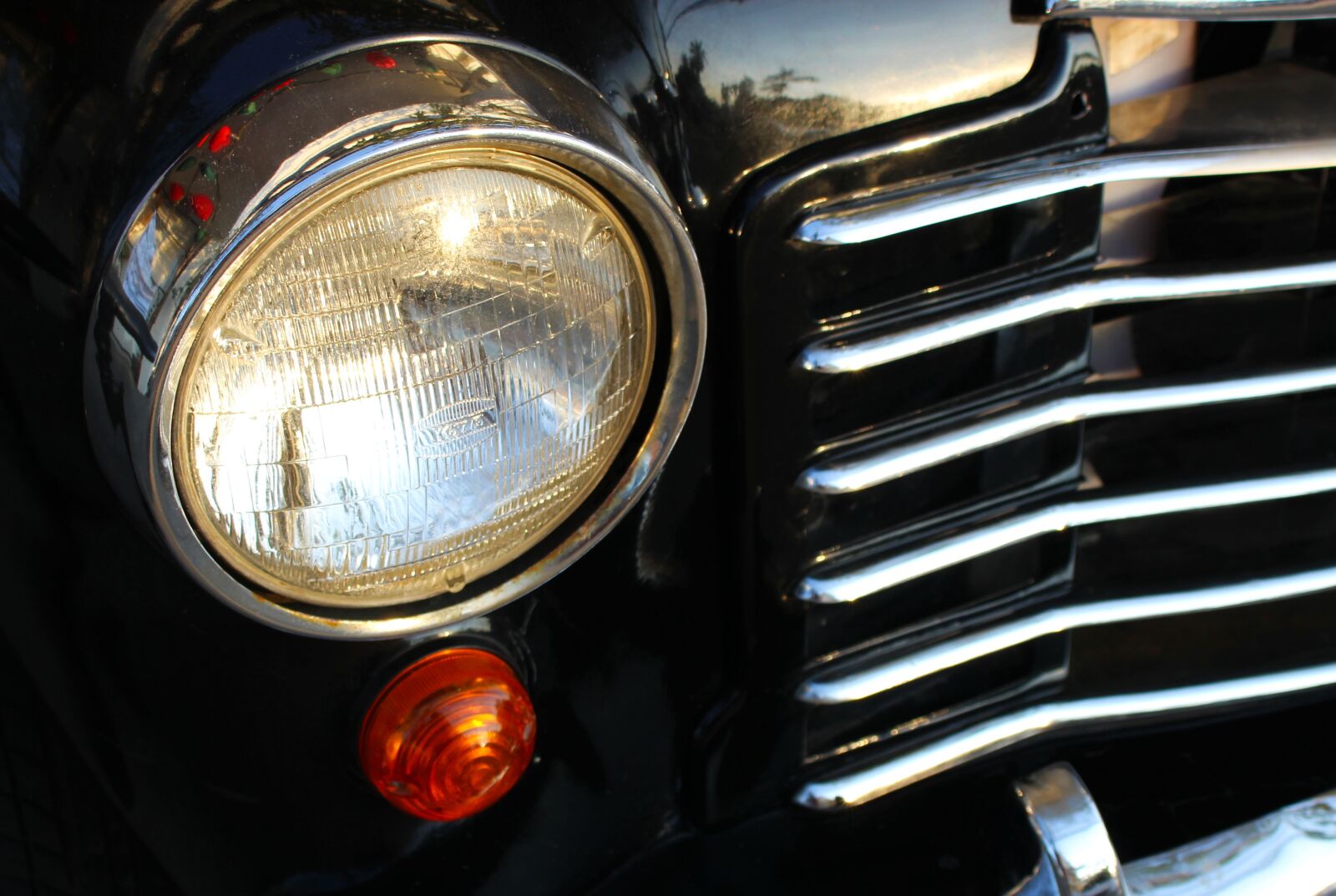 Canon EOS 700D (EOS Rebel T5i / EOS Kiss X7i) sample photo. Car, headlight, vehicle photography