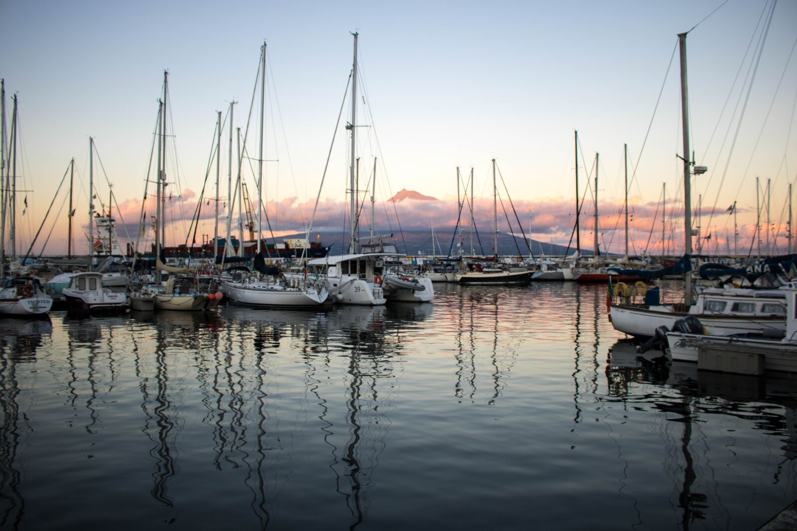 Canon EOS 750D (EOS Rebel T6i / EOS Kiss X8i) sample photo. Landscape, twilight, marina photography