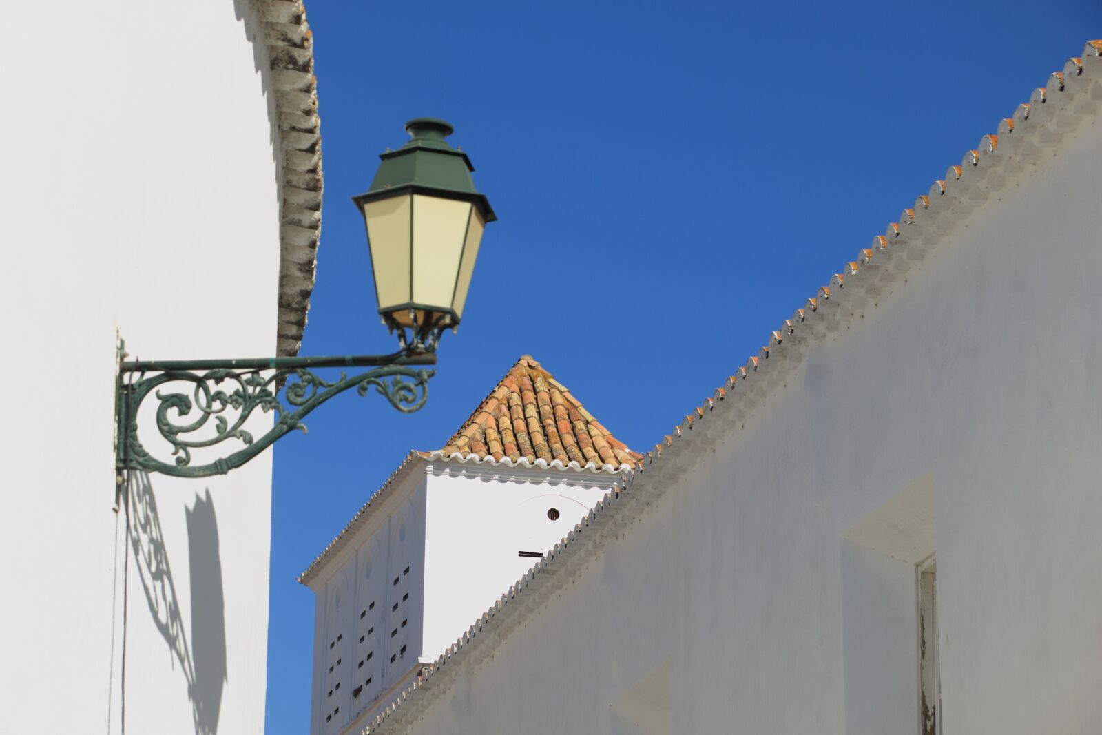 Canon EOS 550D (EOS Rebel T2i / EOS Kiss X4) sample photo. Portugal, faro, wall photography