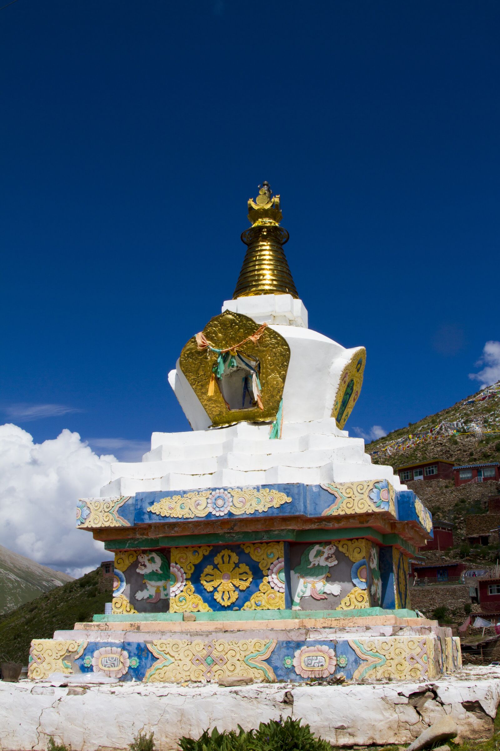 Canon EOS 7D + Canon EF 24-105mm F4L IS USM sample photo. Tibet, qinghai, stupa photography