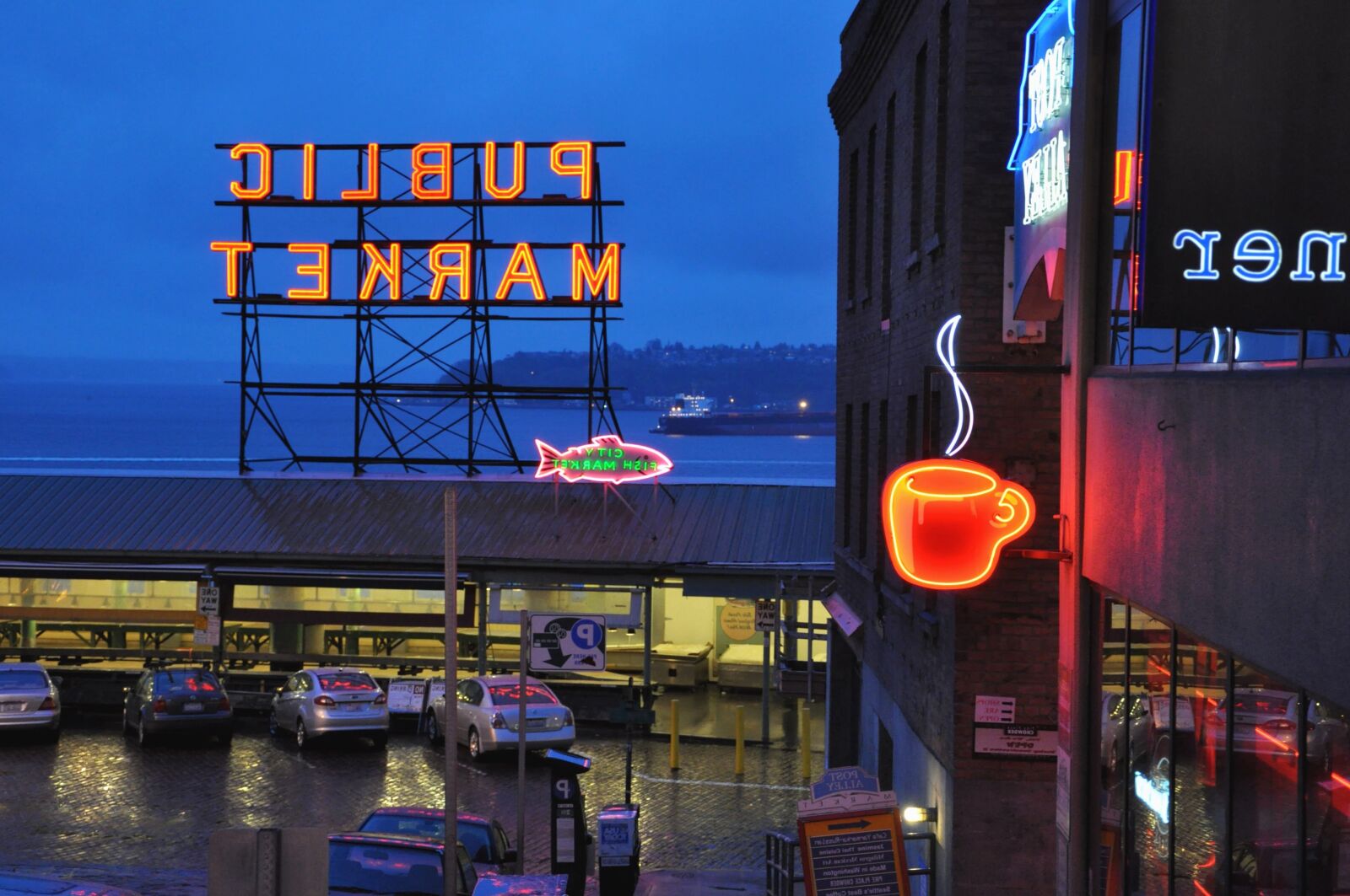 Nikon D90 sample photo. Car, cafe, coffee, city photography