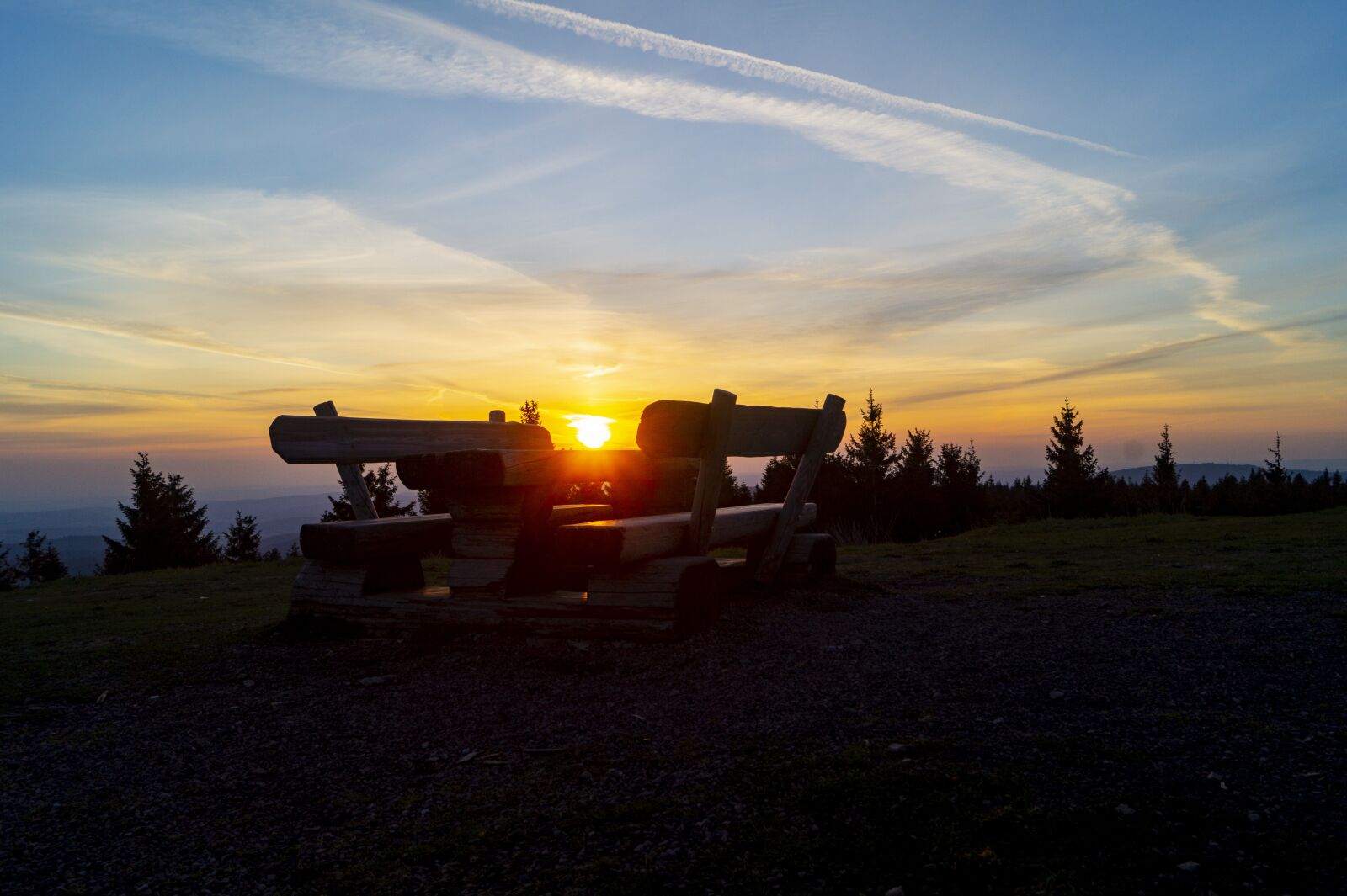 Sony DT 18-55mm F3.5-5.6 SAM II sample photo. Sunrise, landscape, mountains photography