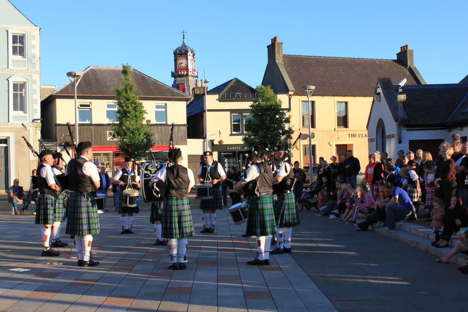 Canon EOS 500D (EOS Rebel T1i / EOS Kiss X3) sample photo. Bagpipes, pipe band, drums photography