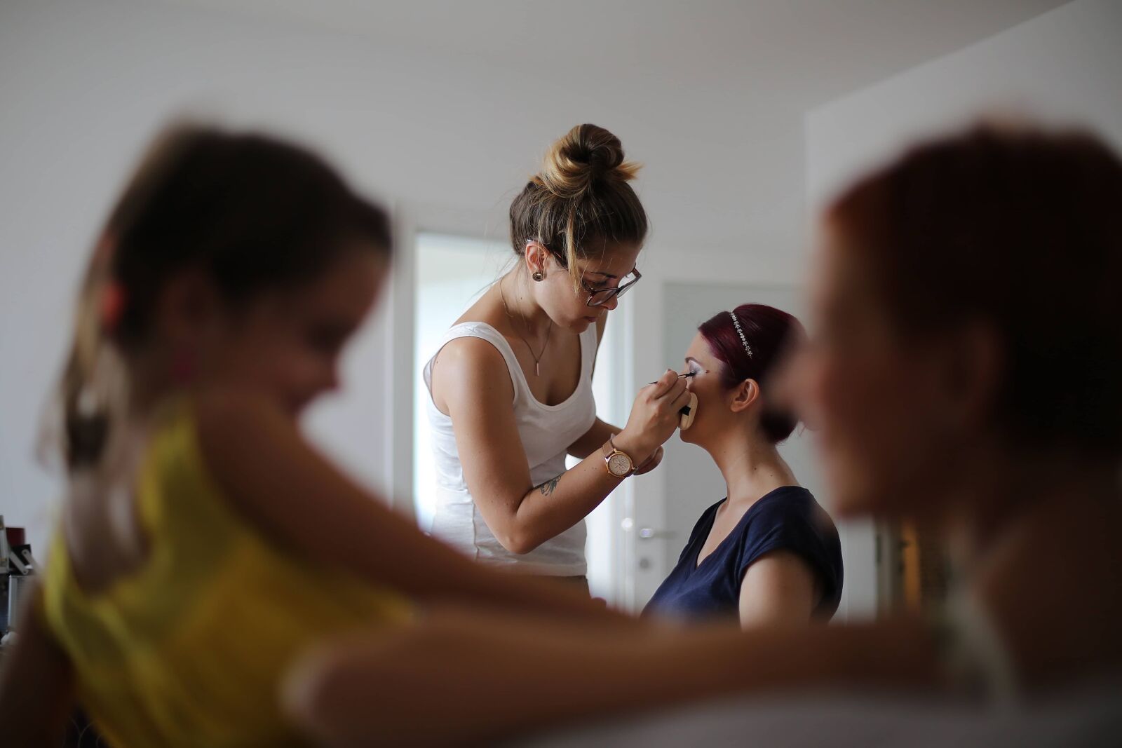 Canon EOS 5D Mark III sample photo. Beautician, makeup, hairdresser, hairstyle photography