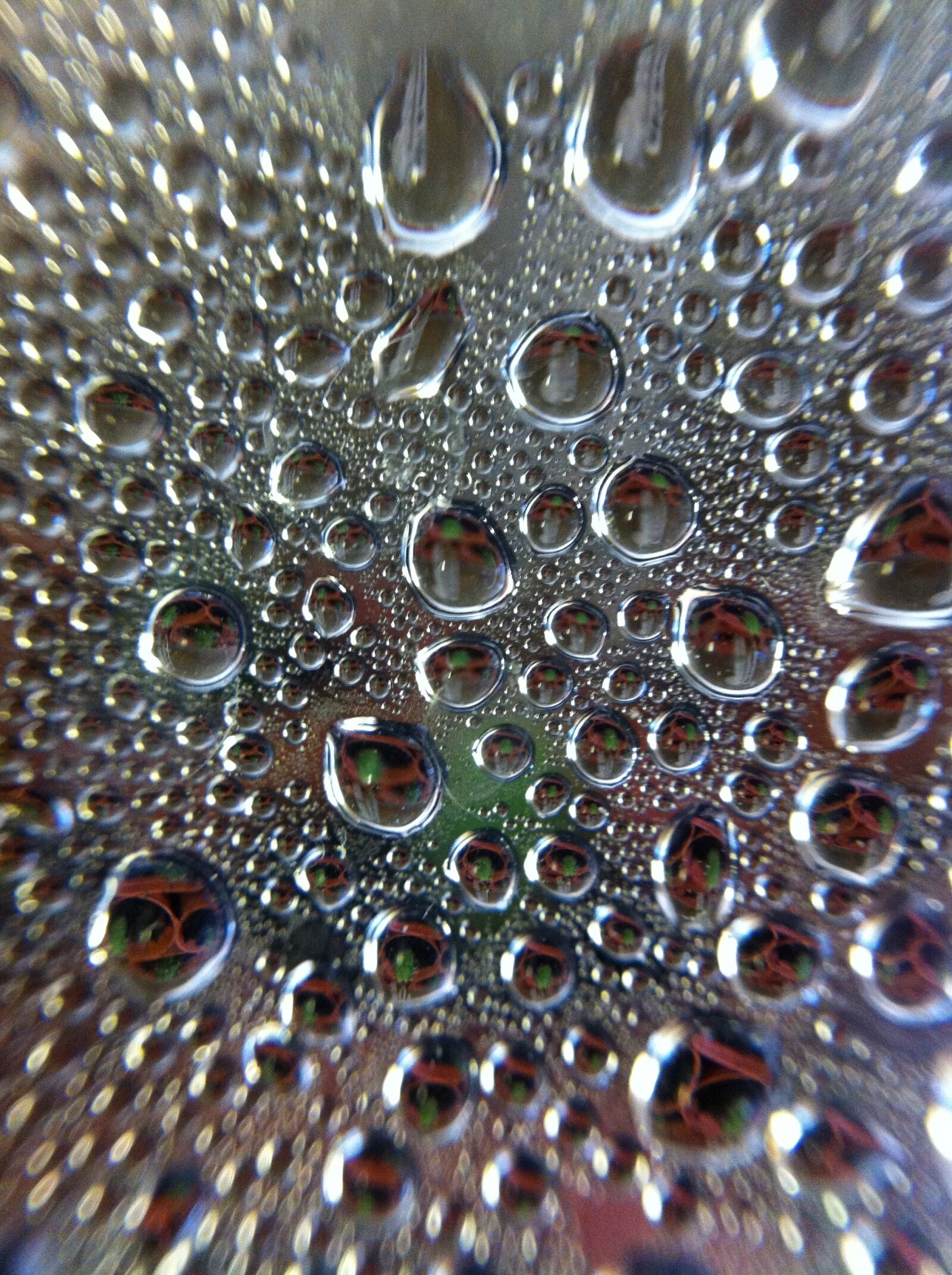 Apple iPhone 4 sample photo. Water, droplets, macro photography