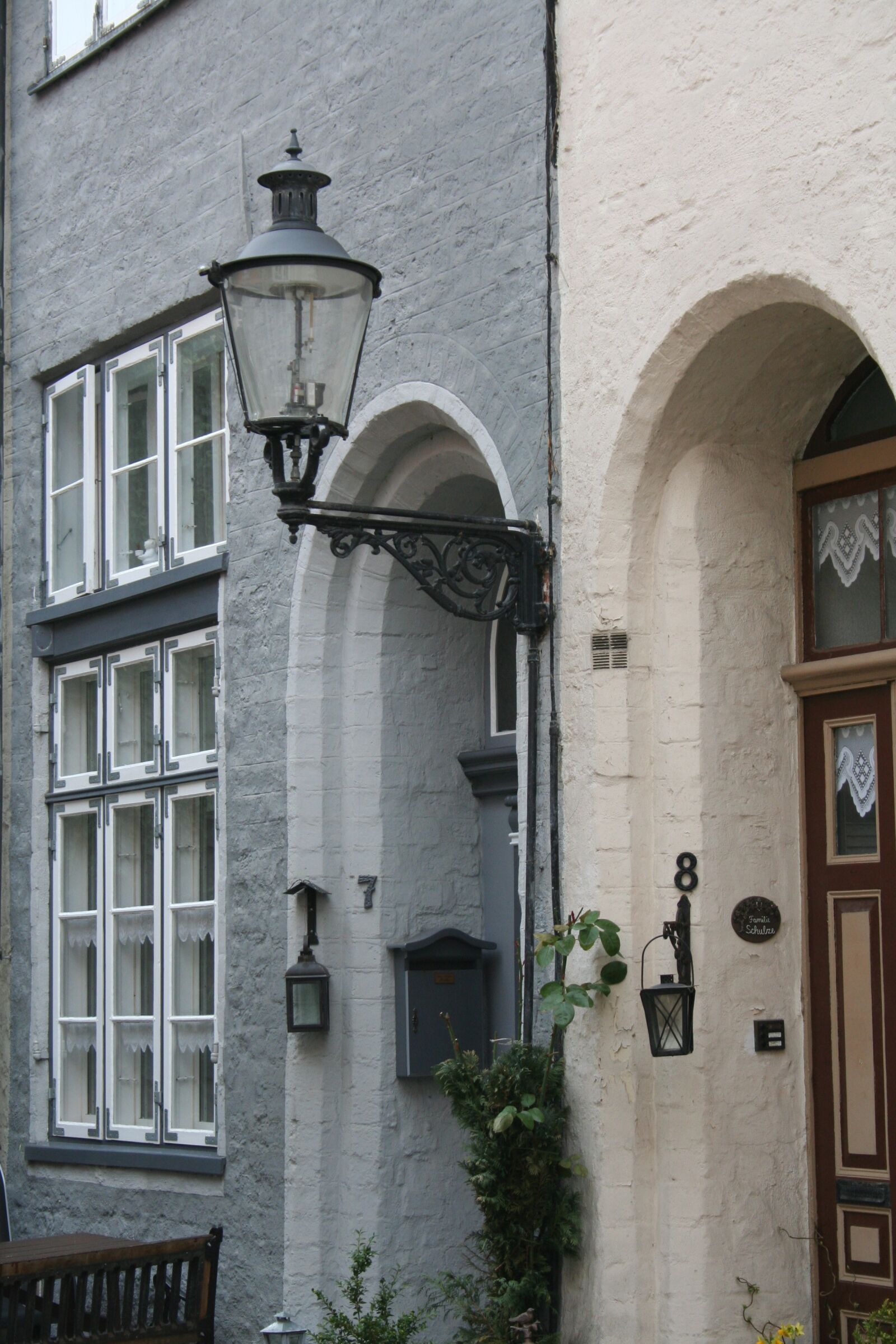 Canon EOS 350D (EOS Digital Rebel XT / EOS Kiss Digital N) sample photo. Gear house, ornate, hanseatic photography