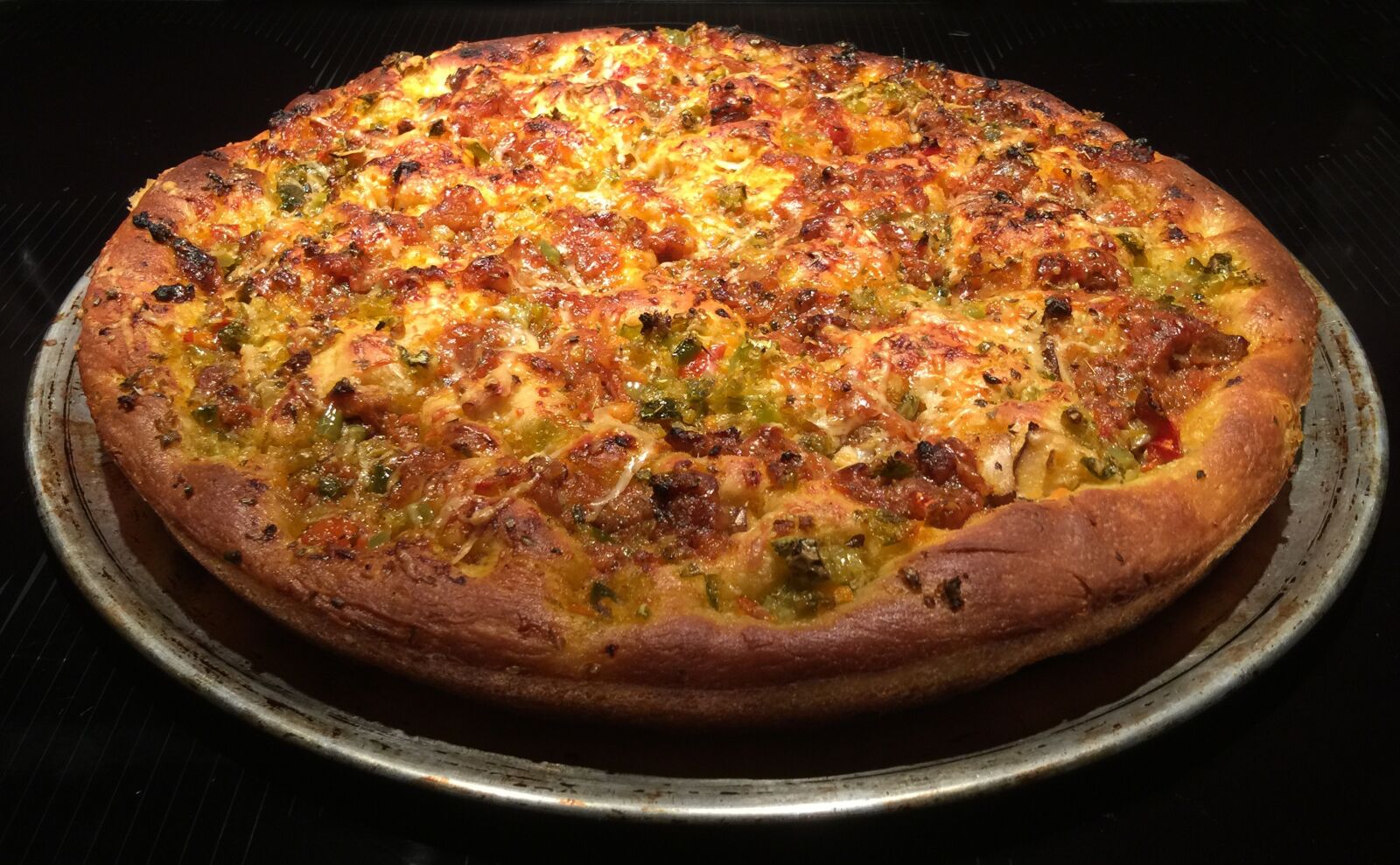 iPhone 6 Plus back camera 4.15mm f/2.2 sample photo. Pizza, cheese, olives photography