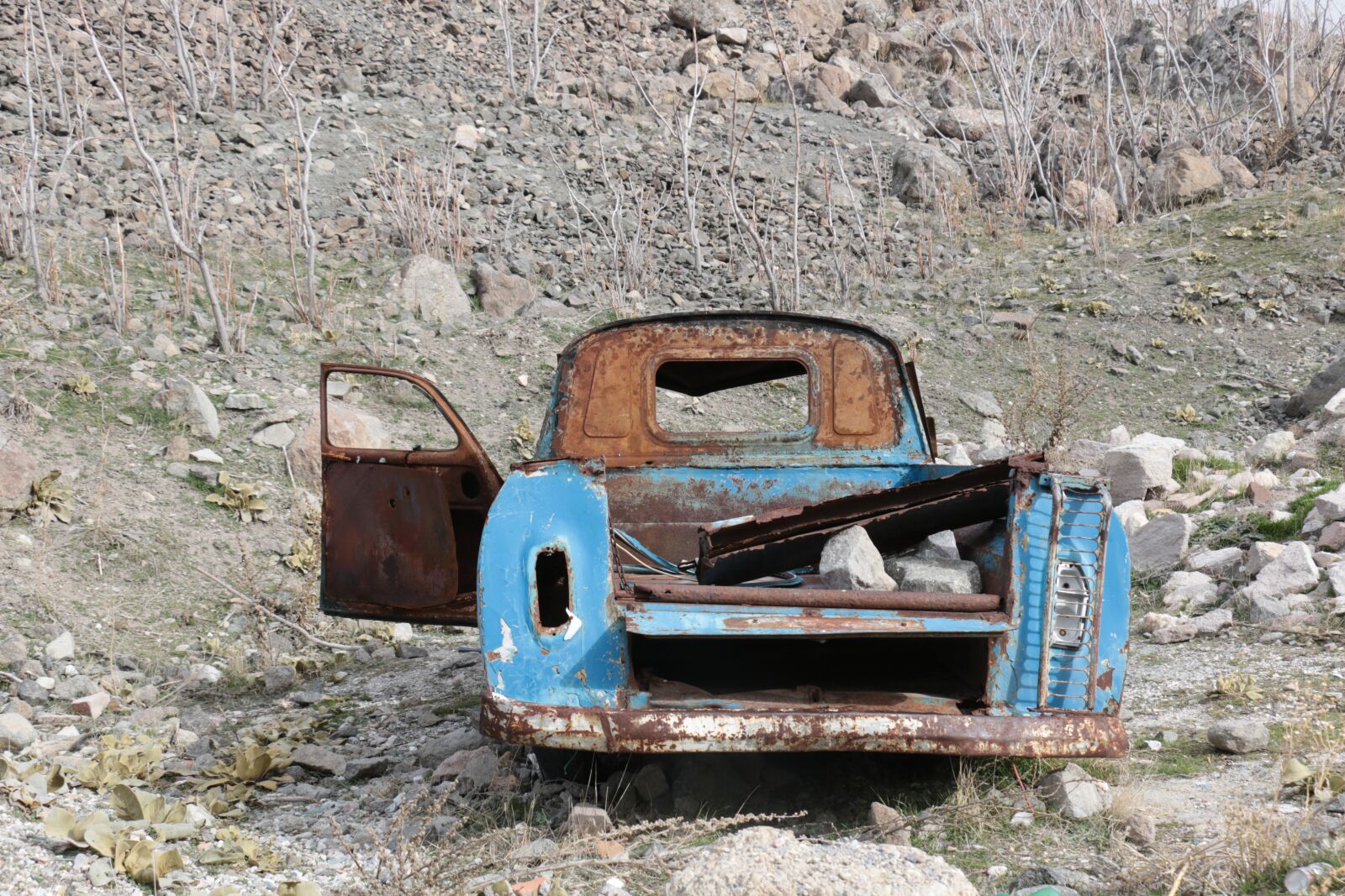 Canon EOS 70D sample photo. Rusty, old, abandoned photography
