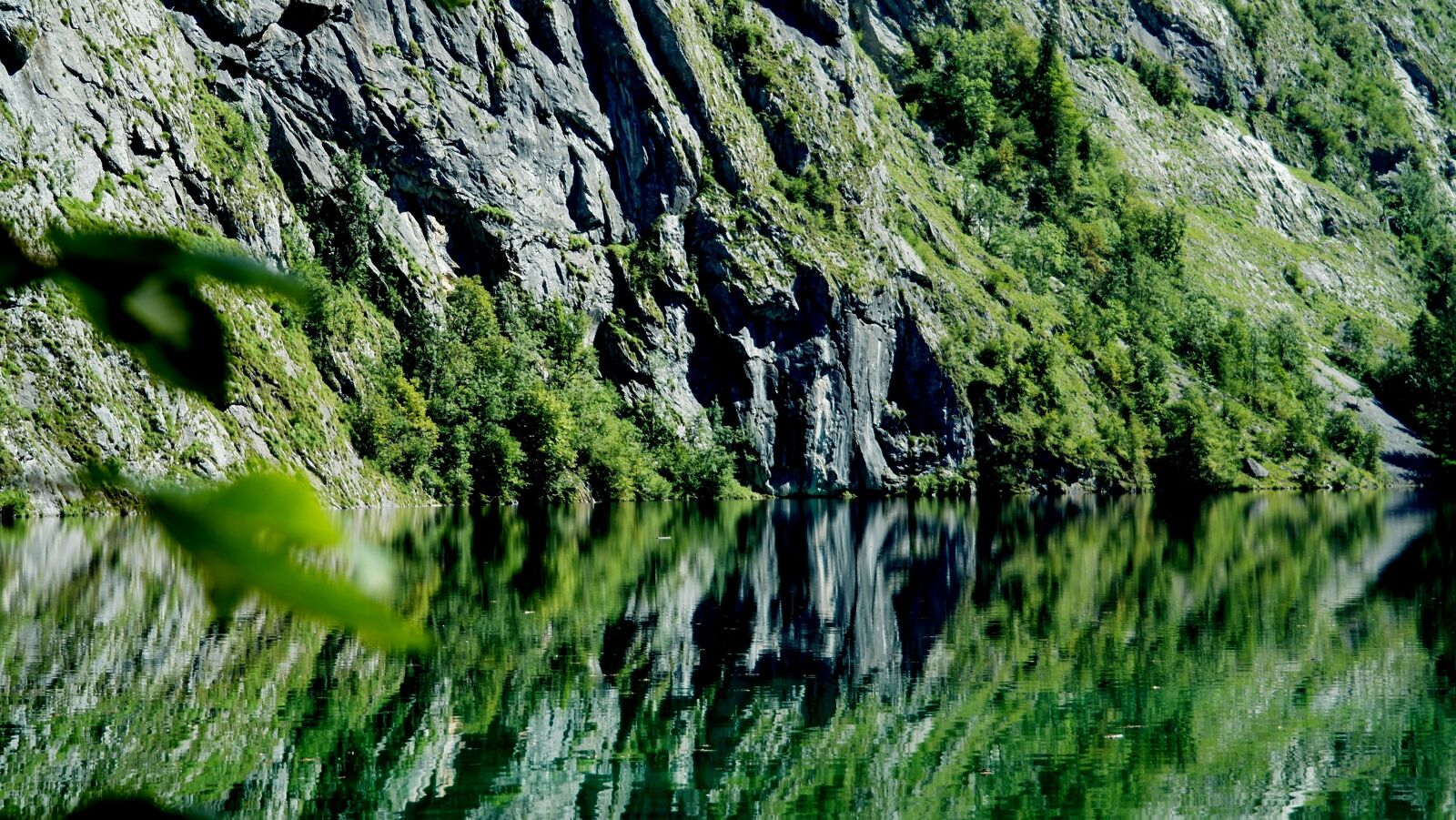 Samsung NX20 sample photo. Upper lake, k nigssee photography
