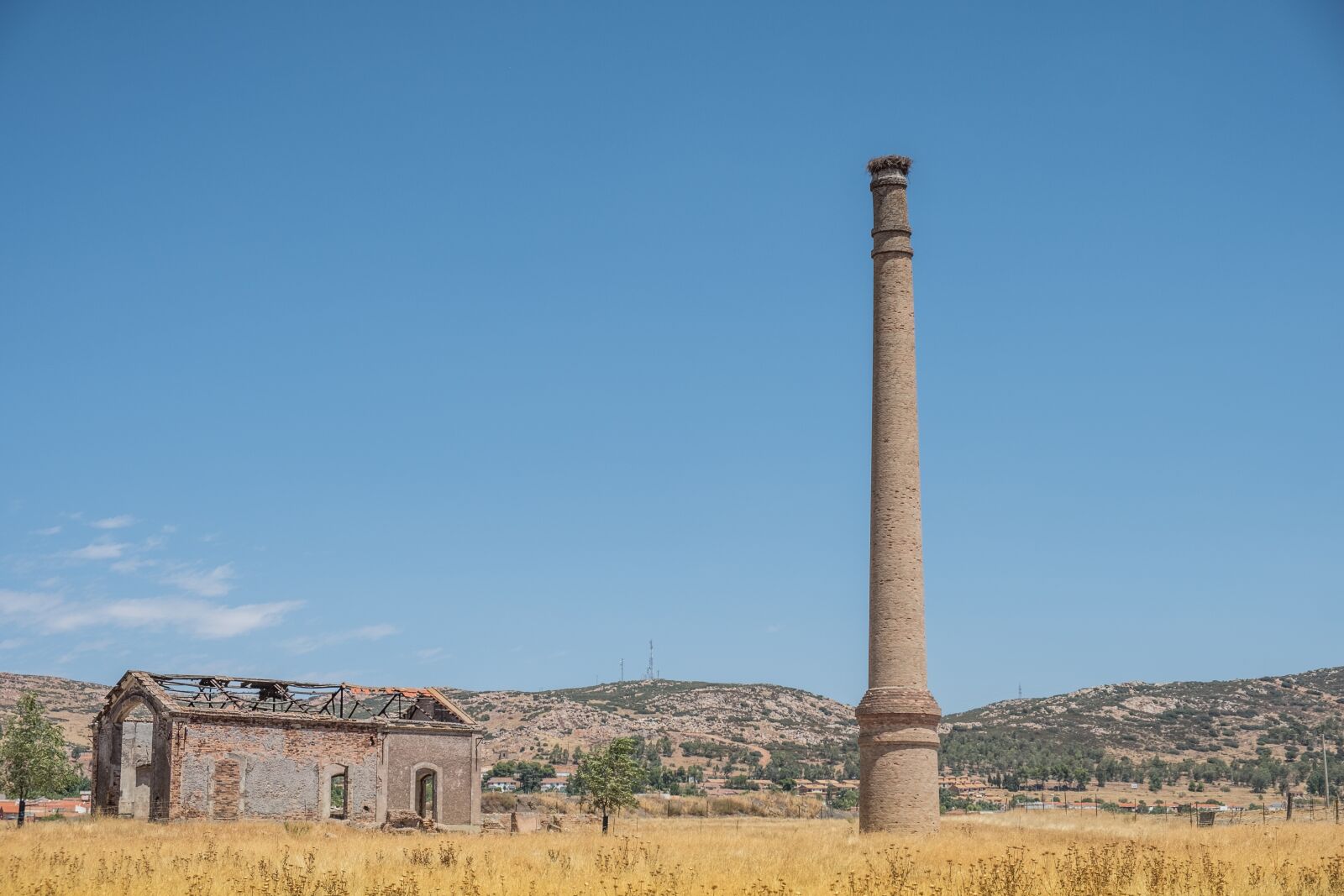 Fujifilm XF 18-55mm F2.8-4 R LM OIS sample photo. Fireplace, factory, ruin photography