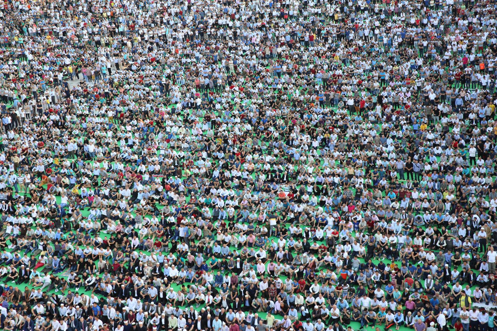 Canon EF 24-70mm F2.8L II USM sample photo. Praying, tirana, eid photography