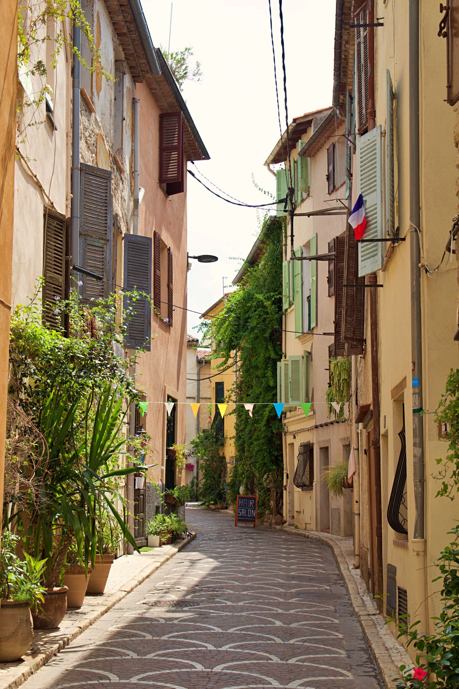 Canon EOS 600D (Rebel EOS T3i / EOS Kiss X5) sample photo. France, antibes, summer photography