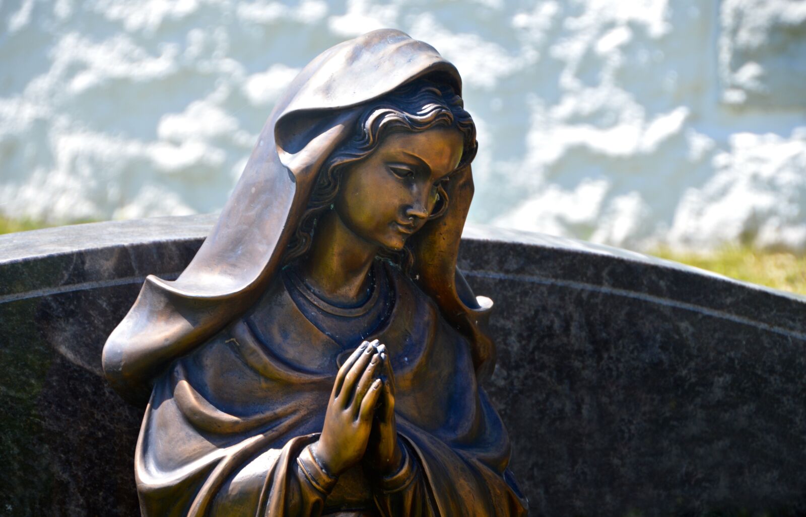 Nikon D3200 sample photo. Commemorate, maria, figure photography