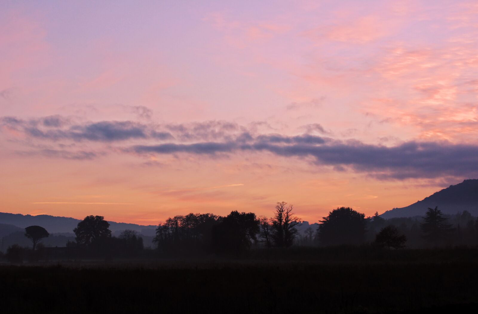 Canon EOS 550D (EOS Rebel T2i / EOS Kiss X4) sample photo. Landscape, twilight, tuscany photography