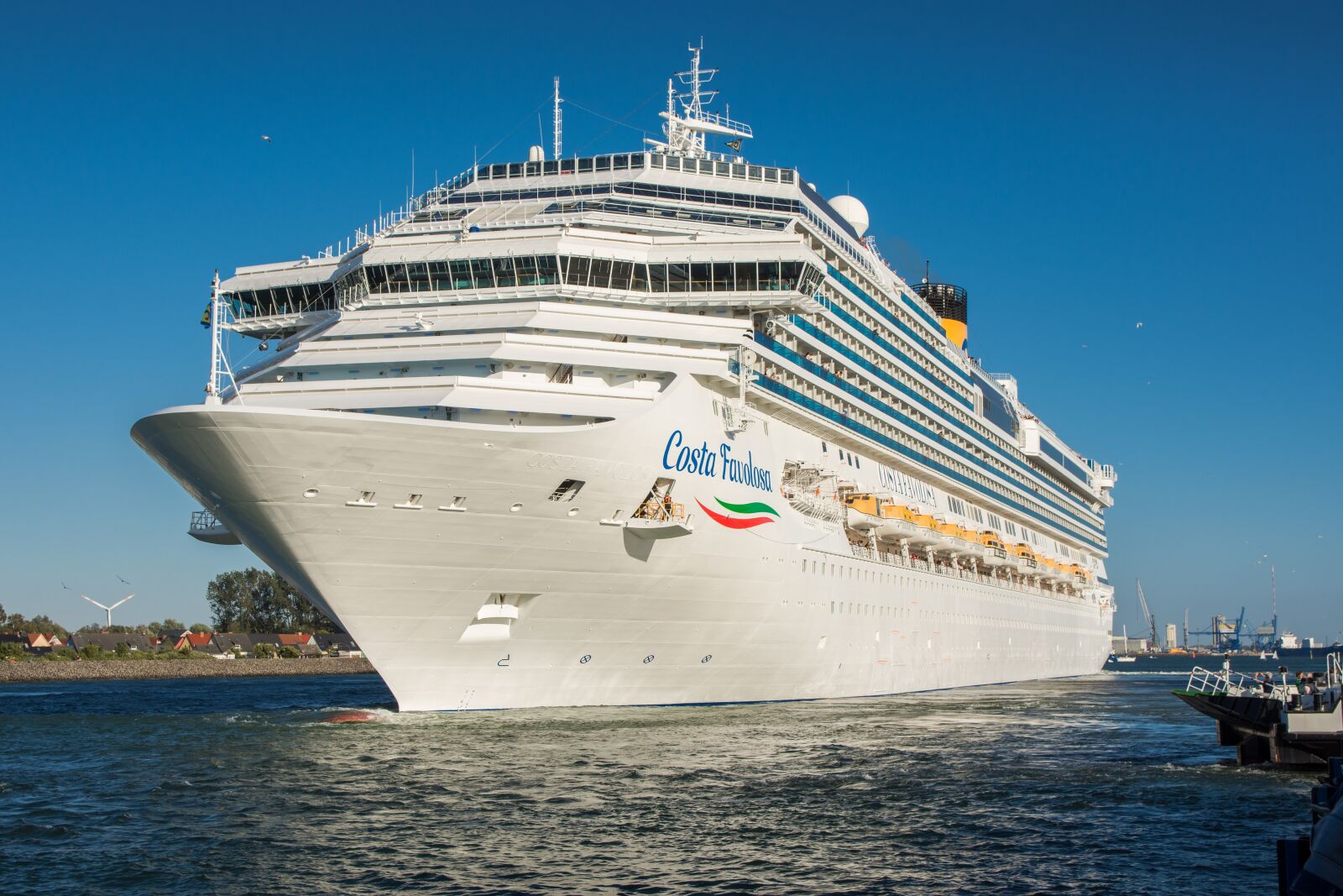 Nikon D7200 sample photo. Cruise ship, sea, ship photography