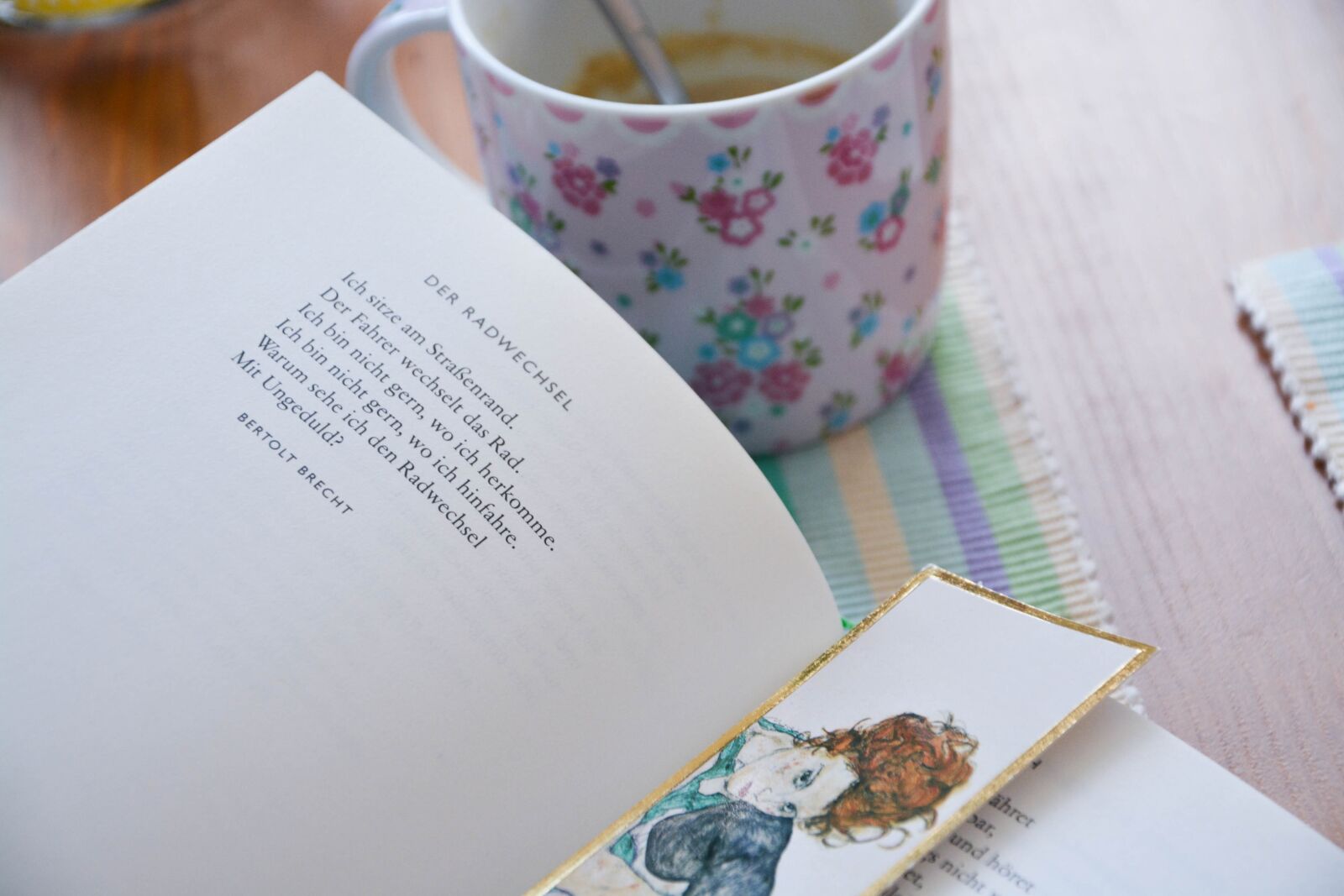 Nikon D5200 sample photo. Book, reading, art photography