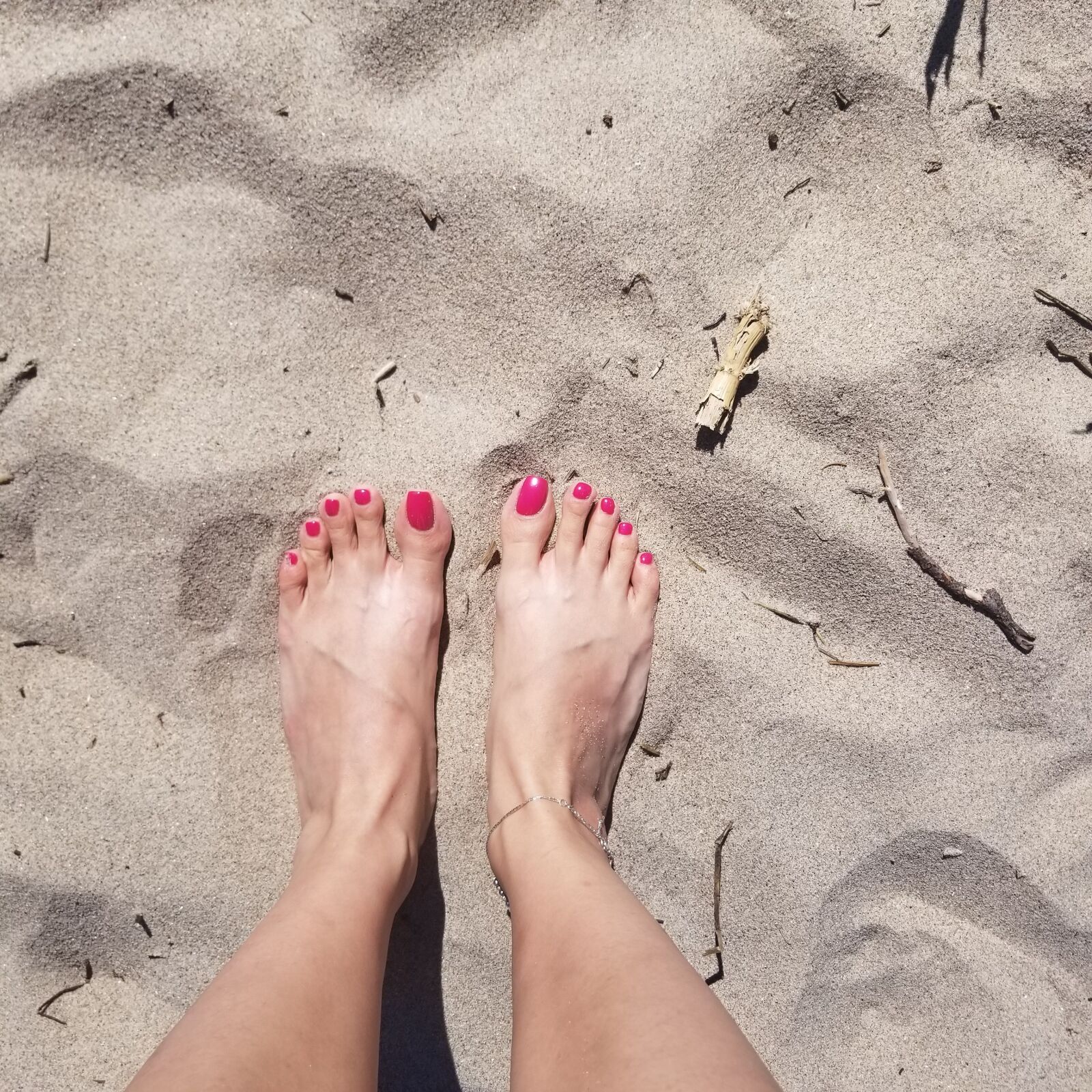 Samsung Galaxy S8 sample photo. Feet, toes, sand photography